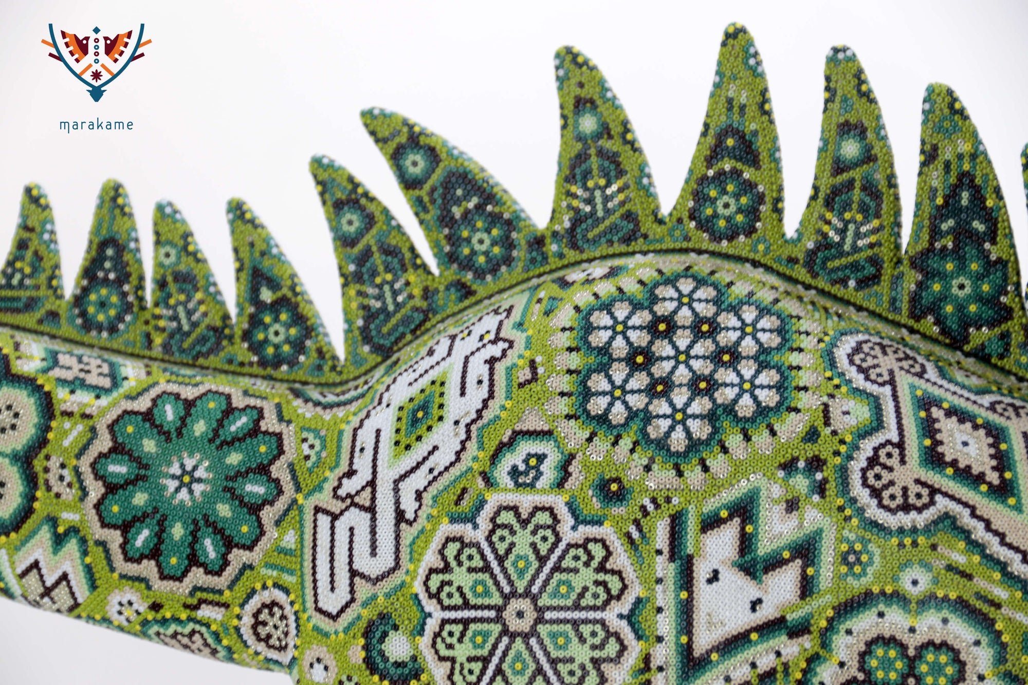 Escultura Arte Huichol - Fusión cultural Wixárika Zapoteca - Quetzalcóatl tres elementos - Agua, tierra y viento