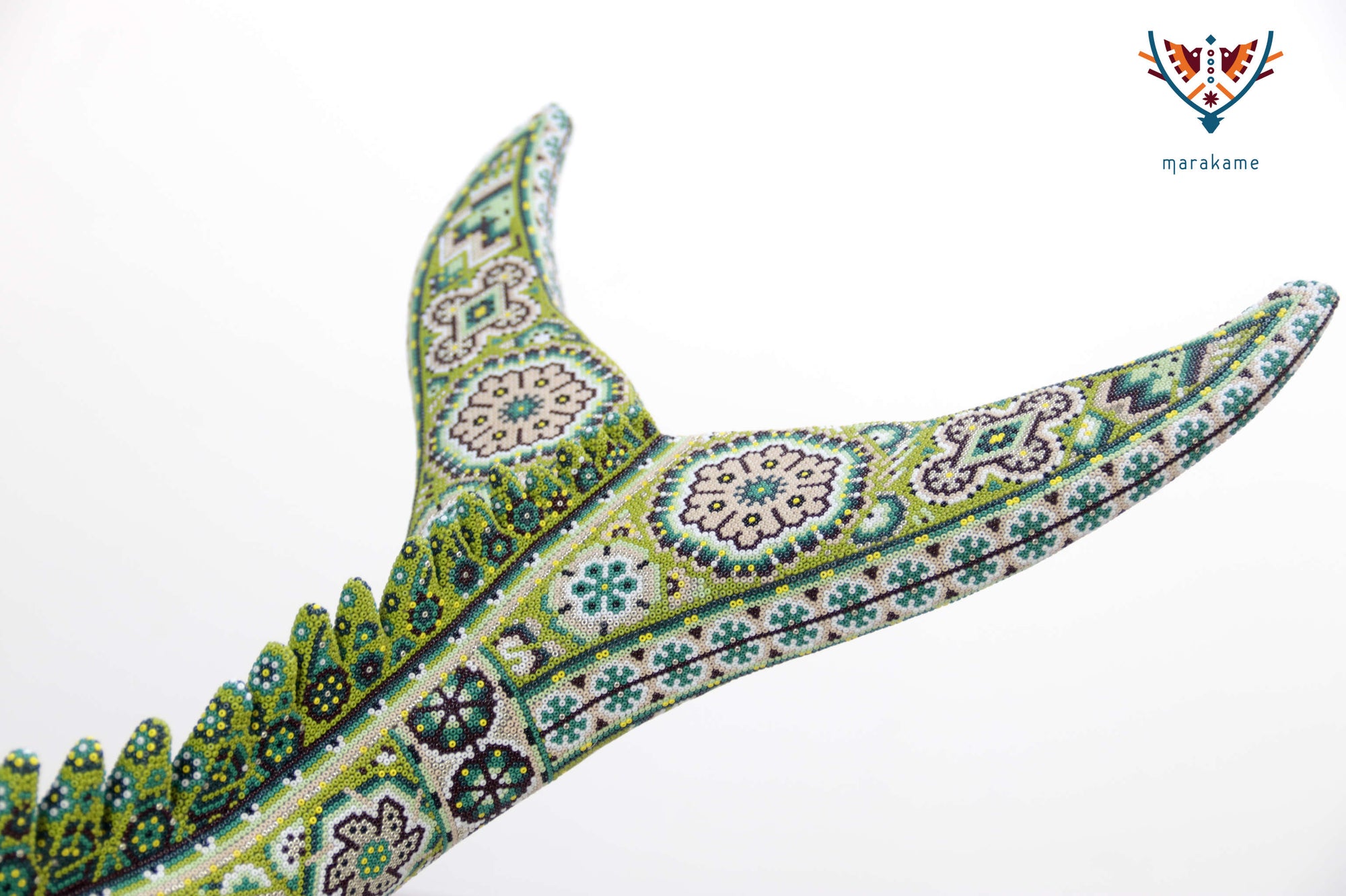 Escultura Arte Huichol - Fusión cultural Wixárika Zapoteca - Quetzalcóatl tres elementos - Agua, tierra y viento