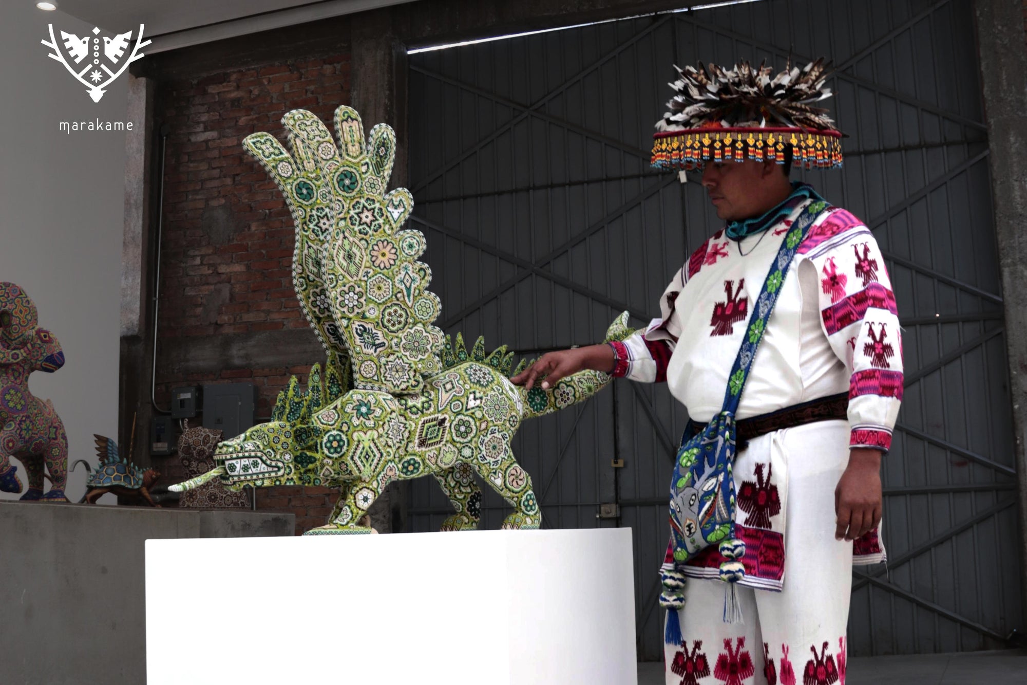 Escultura Arte Huichol - Fusión cultural Wixárika Zapoteca - Quetzalcóatl tres elementos - Agua, tierra y viento