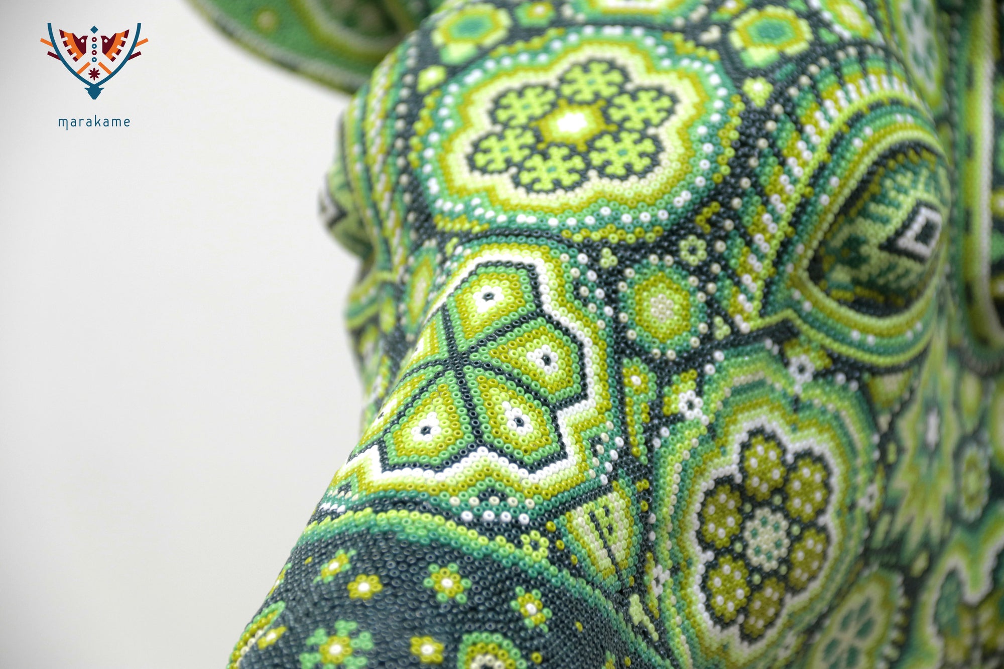 Escultura Arte Huichol - Cabeza de Venado - Vavaasári - Deidad que se manifiesta en forma de venado - 2024-2025