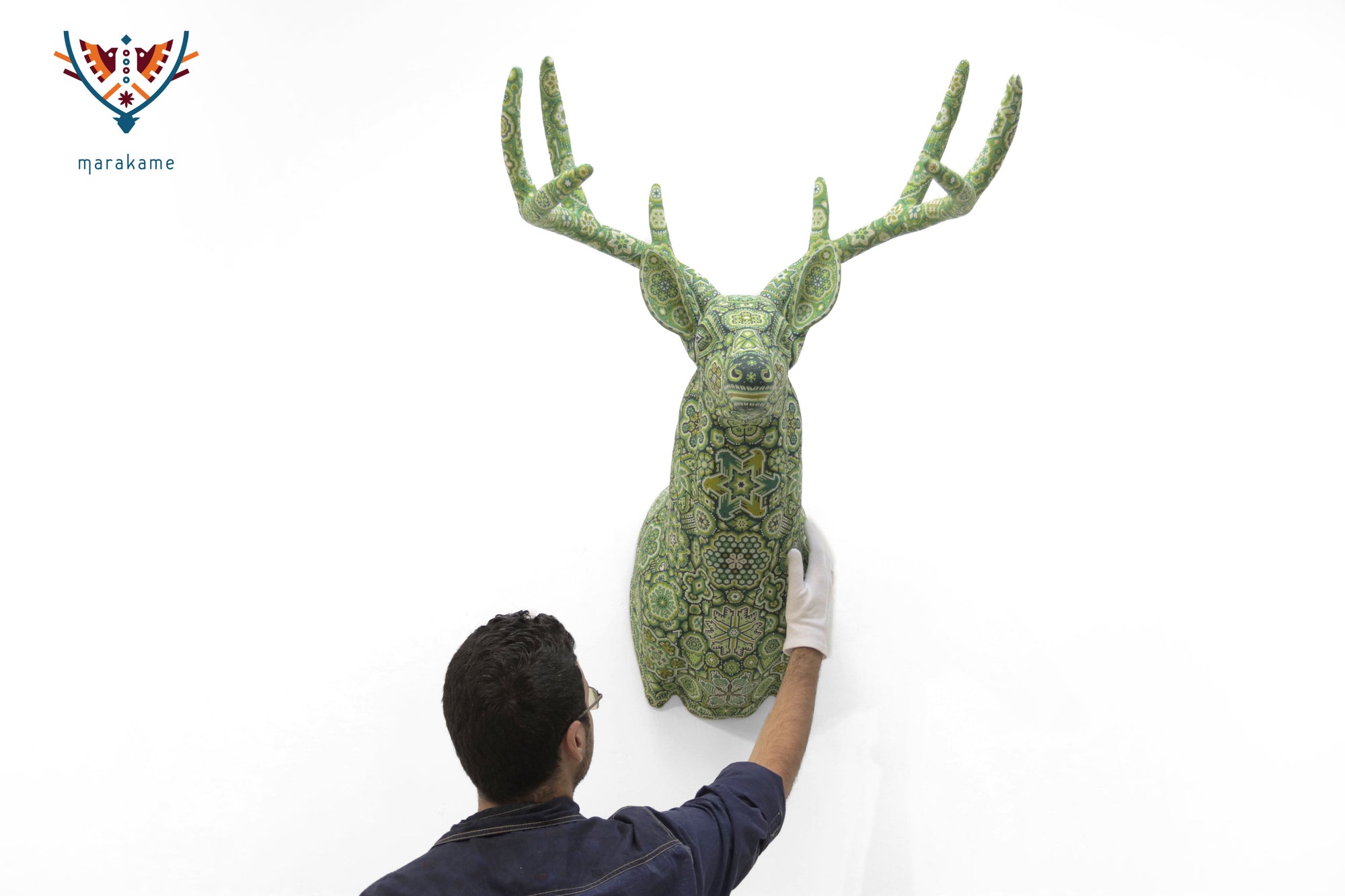 Escultura Arte Huichol - Cabeza de Venado - Vavaasári - Deidad que se manifiesta en forma de venado - 2024-2025
