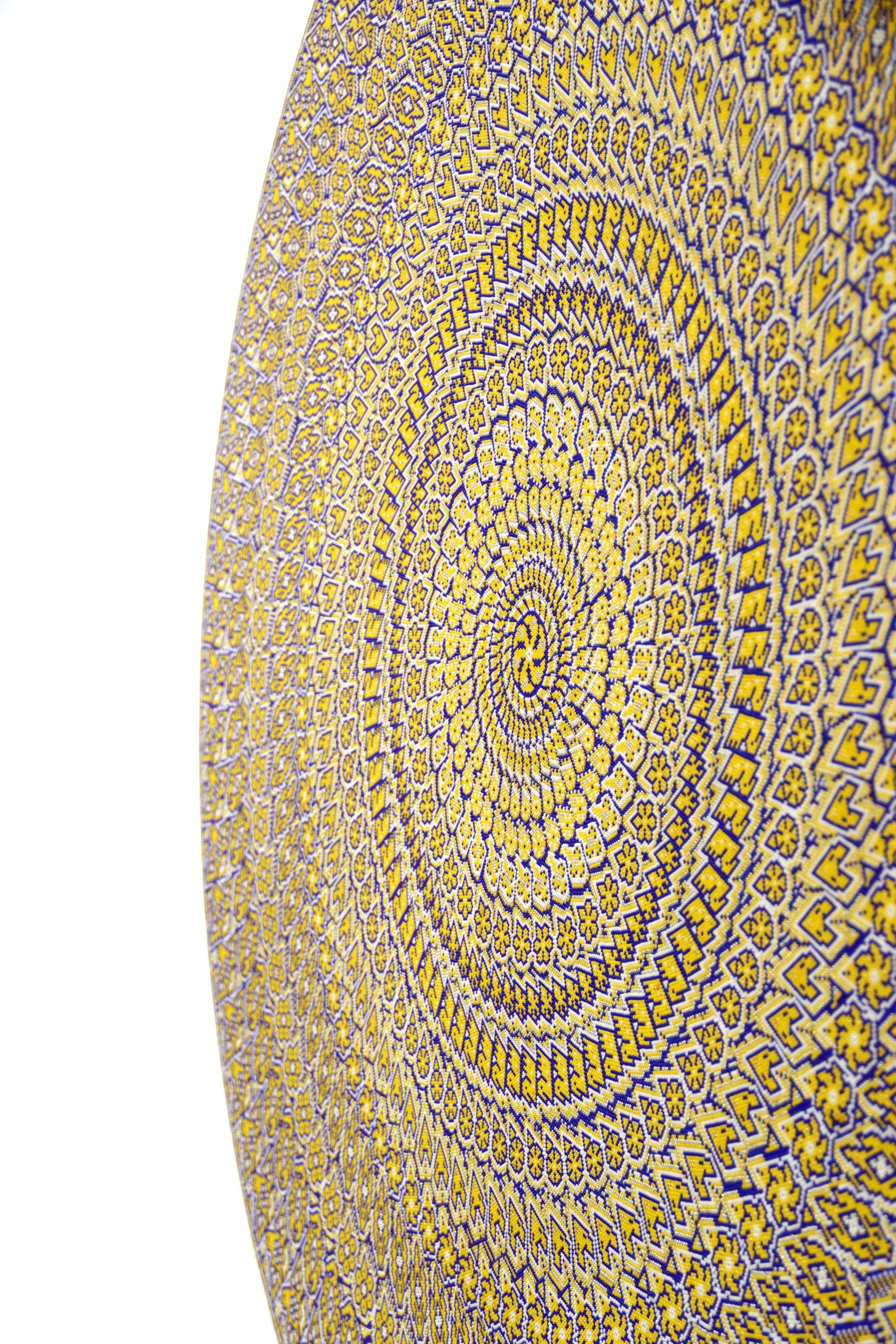 Nierika de Chaquira Circulo Huichol - Arquitectura simbólica del tiempo circular - 120 cm.