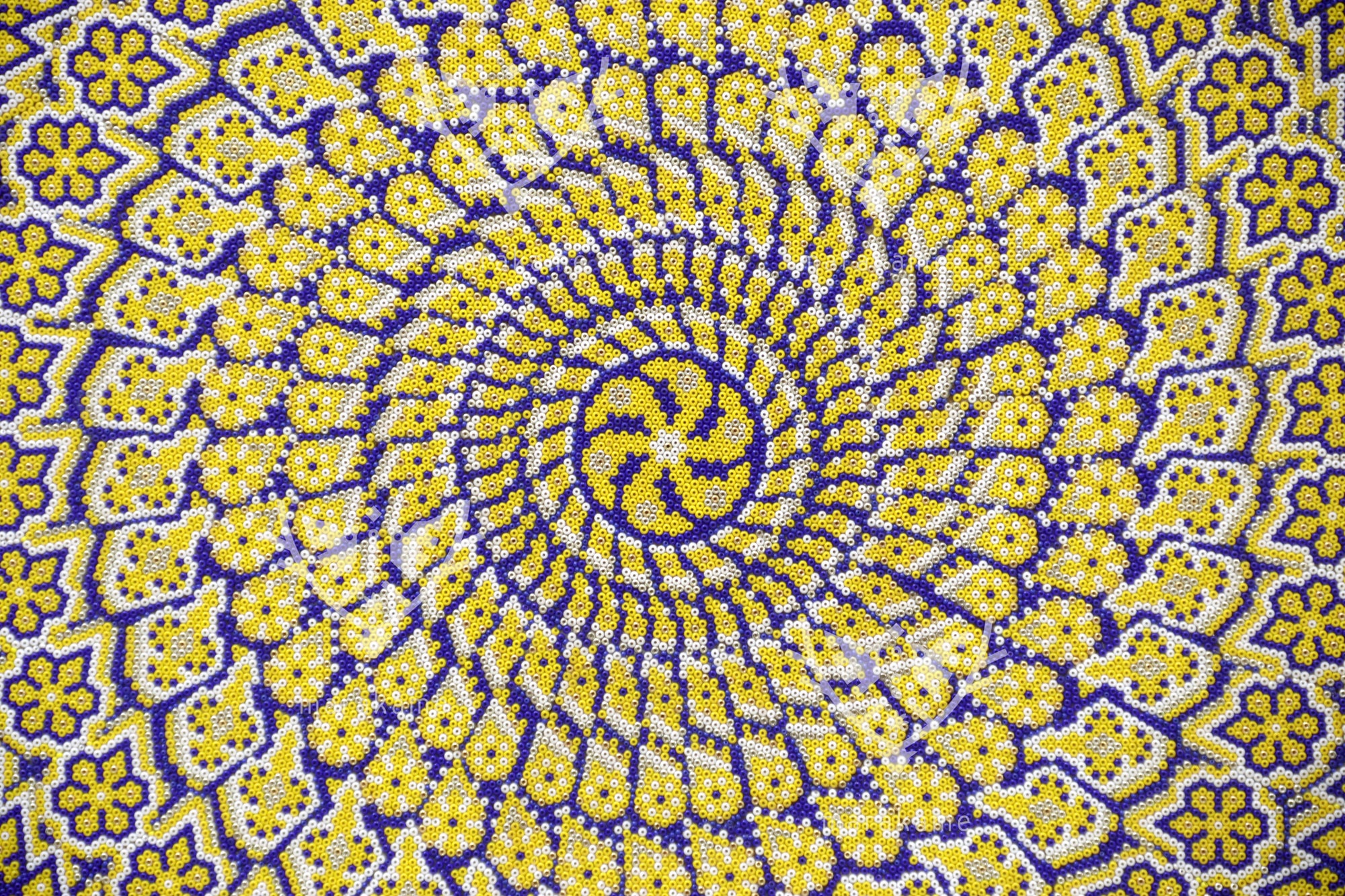 Nierika de Chaquira Circulo Huichol - Arquitectura simbólica del tiempo circular - 120 cm.