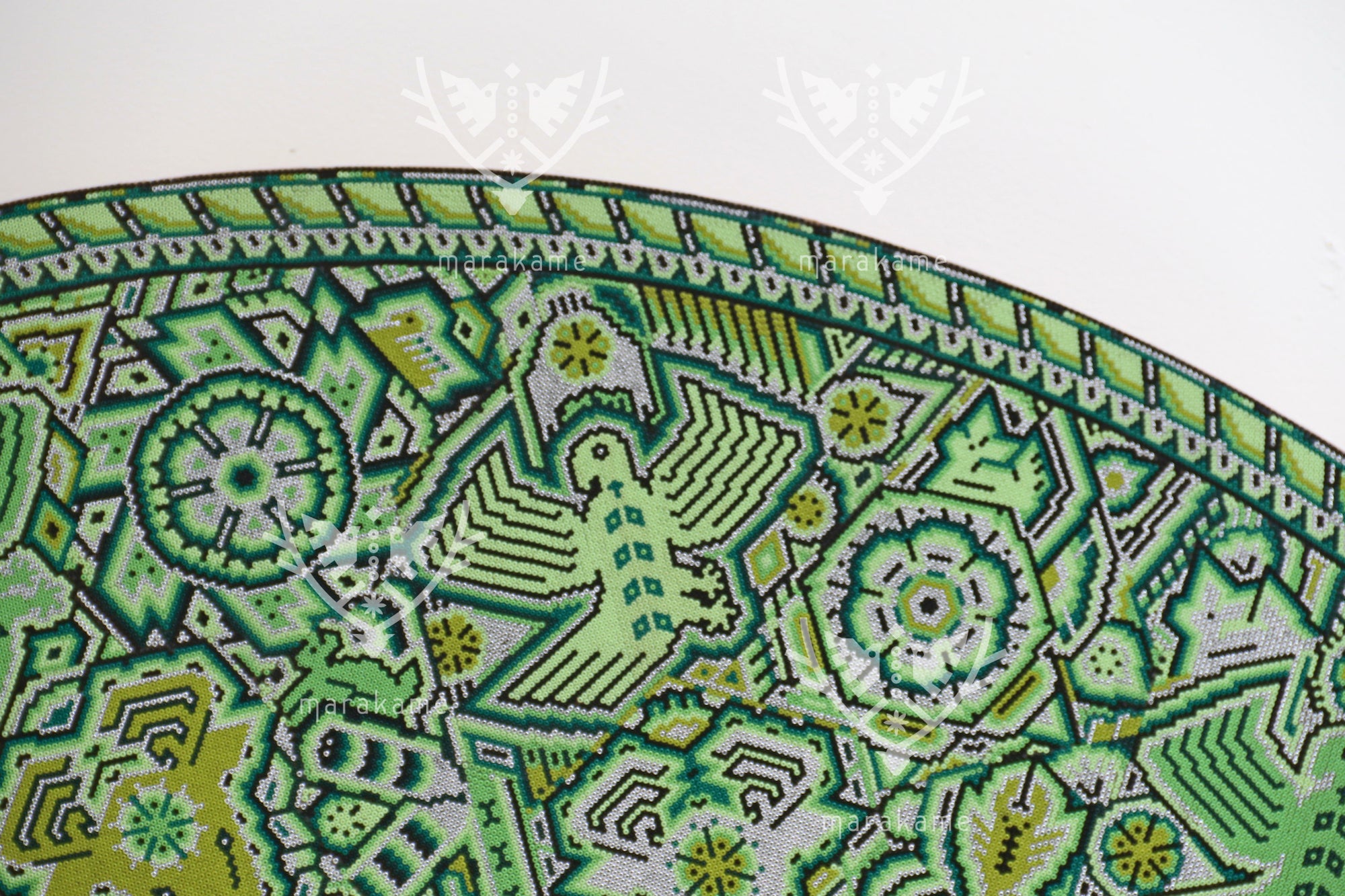 Nierika de Chaquira Círculo Huichol - El Jardín de los Venados - 120 cm.