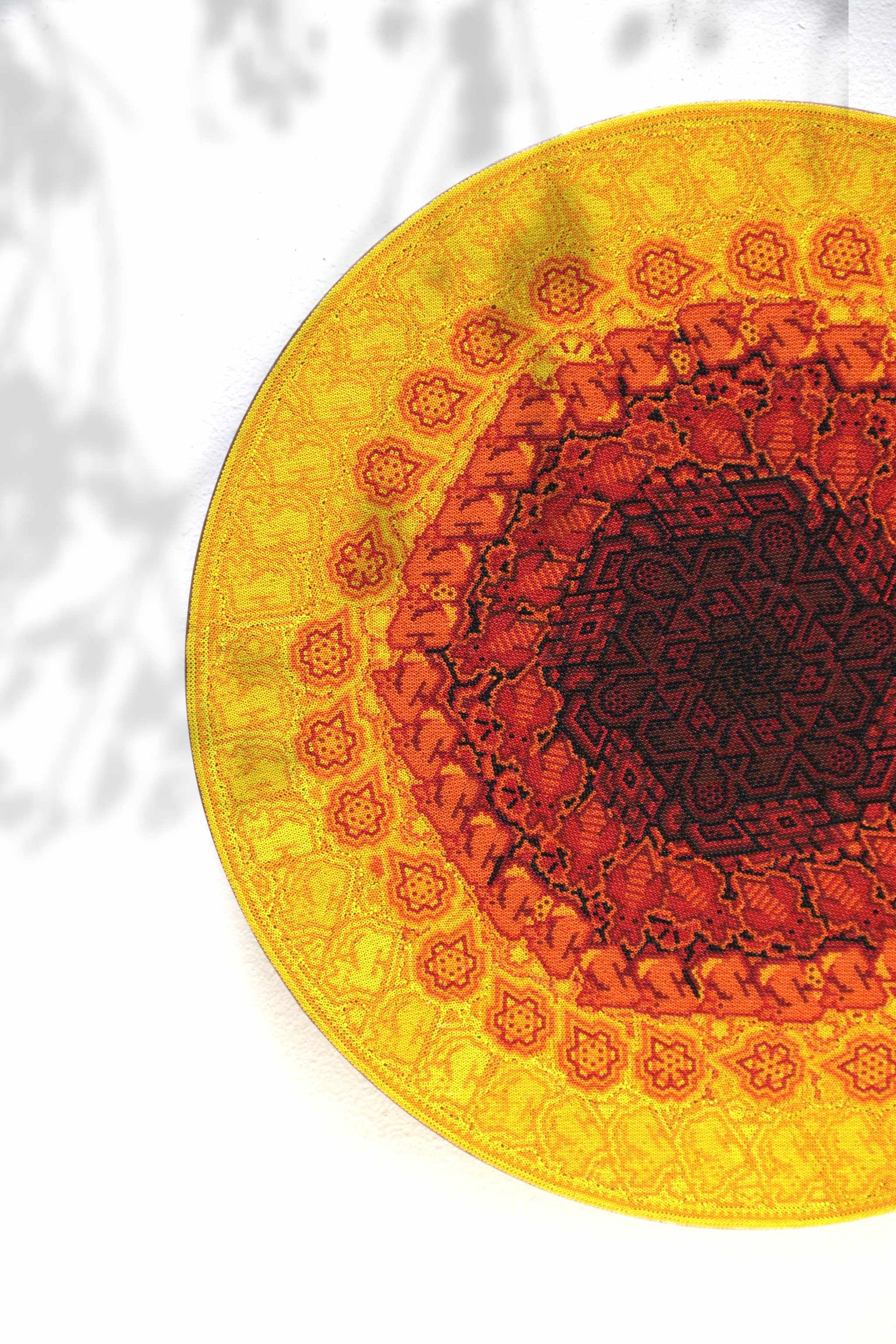 Nierika de Sequira micro Huichol Circle - Our Father Sun - 40.3 cm.