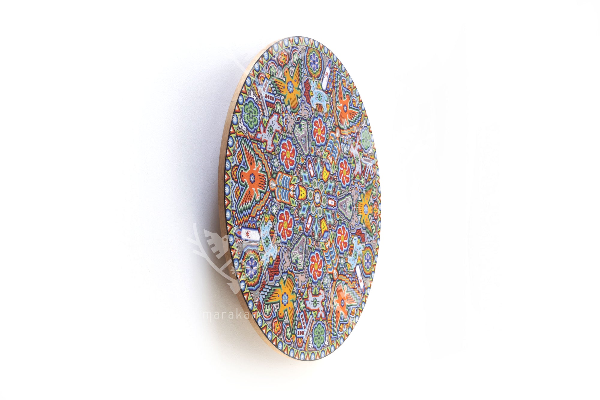 Nierika de Chaquira micro Huichol Circle - Maxakuaxi Yeiyarieya in Mukuyuawi - The vision of maxakuaxi in Mukuyuawi - 80 cm.