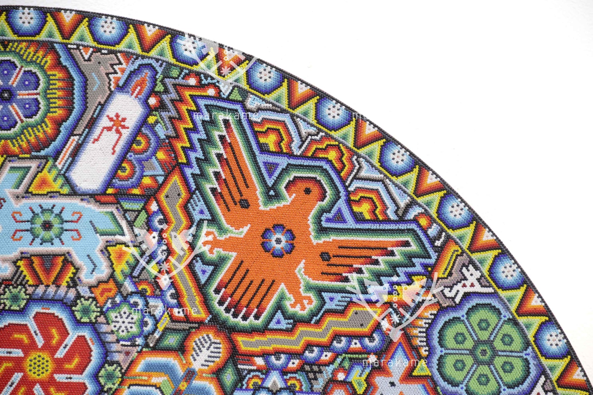 Nierika de Chaquira micro Huichol Circle - Maxakuaxi Yeiyarieya in Mukuyuawi - The vision of maxakuaxi in Mukuyuawi - 80 cm.