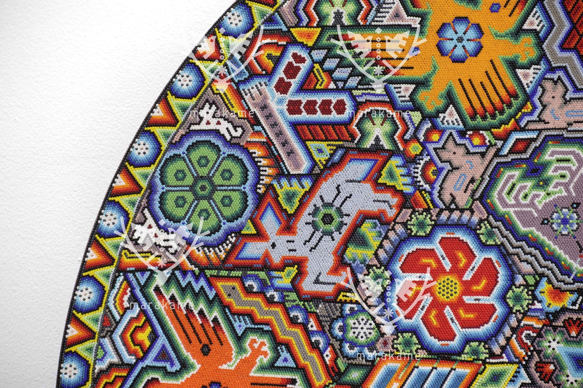 Nierika de Chaquira micro Huichol Circle - Maxakuaxi Yeiyarieya in Mukuyuawi - The vision of maxakuaxi in Mukuyuawi - 80 cm.