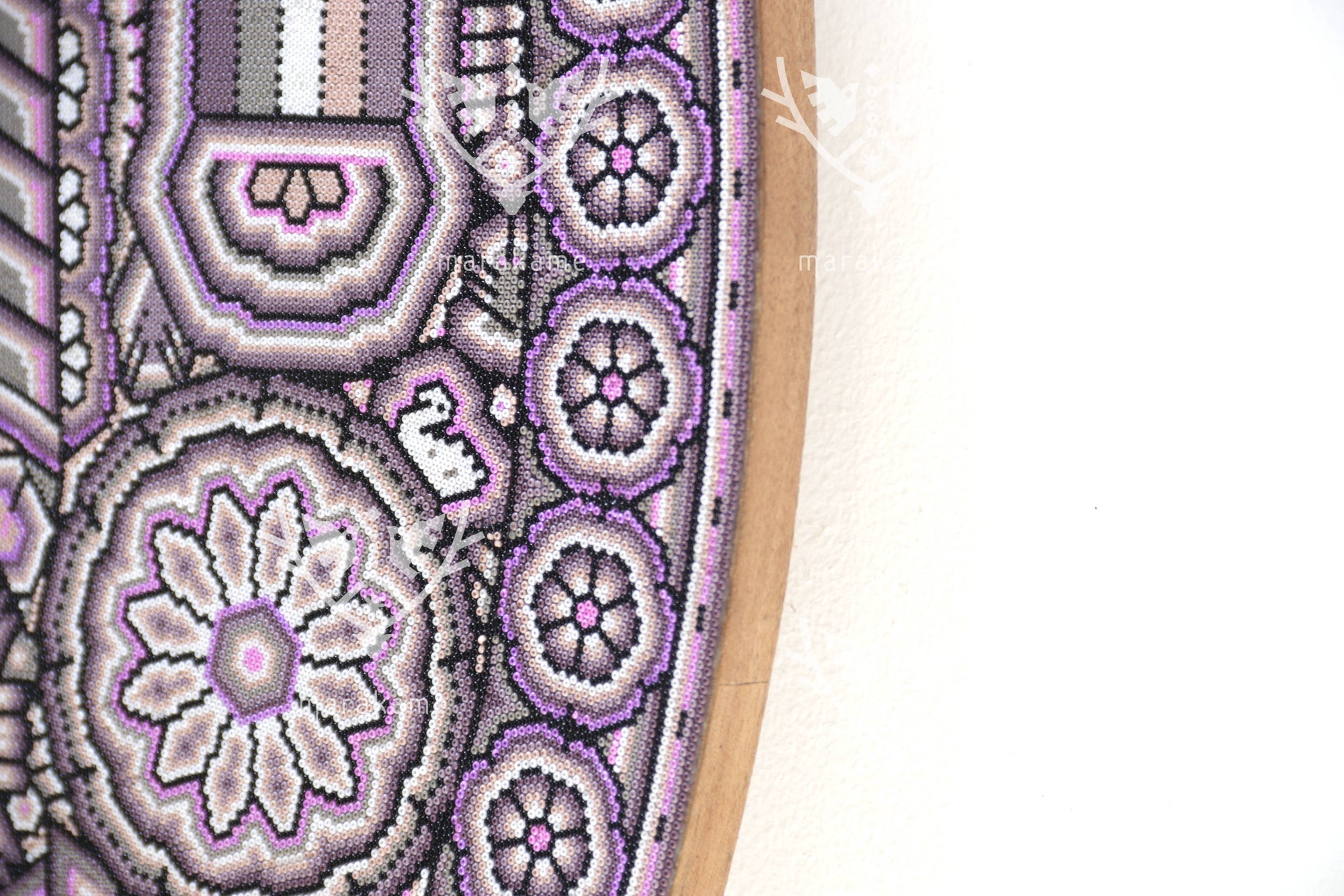 Nierika de Chaquira micro Círculo Huichol - Niwetsika yeiyarieya - Ciclo del maíz - 80 cm.