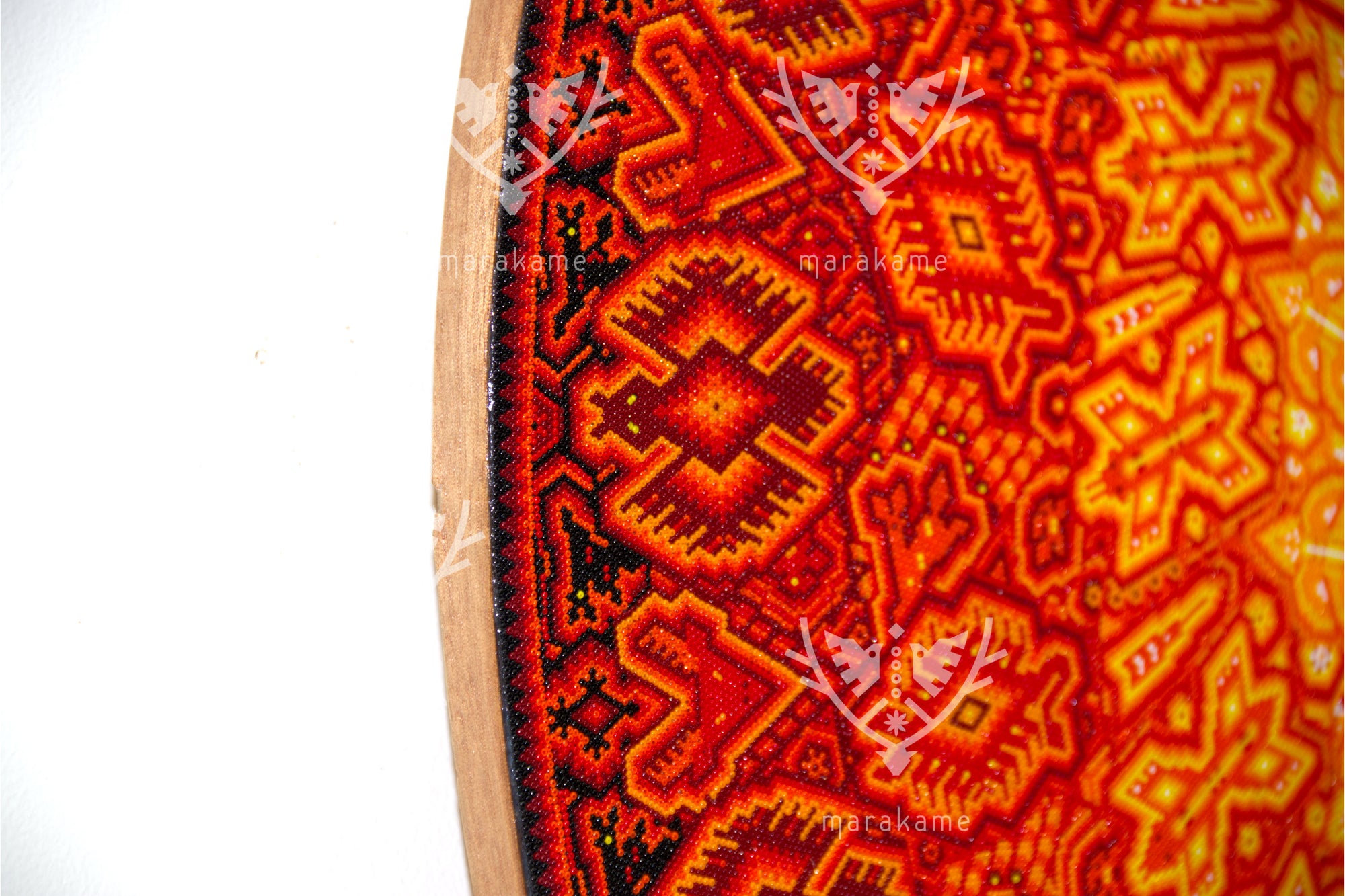 Nierika de Chaquira micro Círculo Huichol - Flor de fuego: polen, visión y territorio - 80 cm.