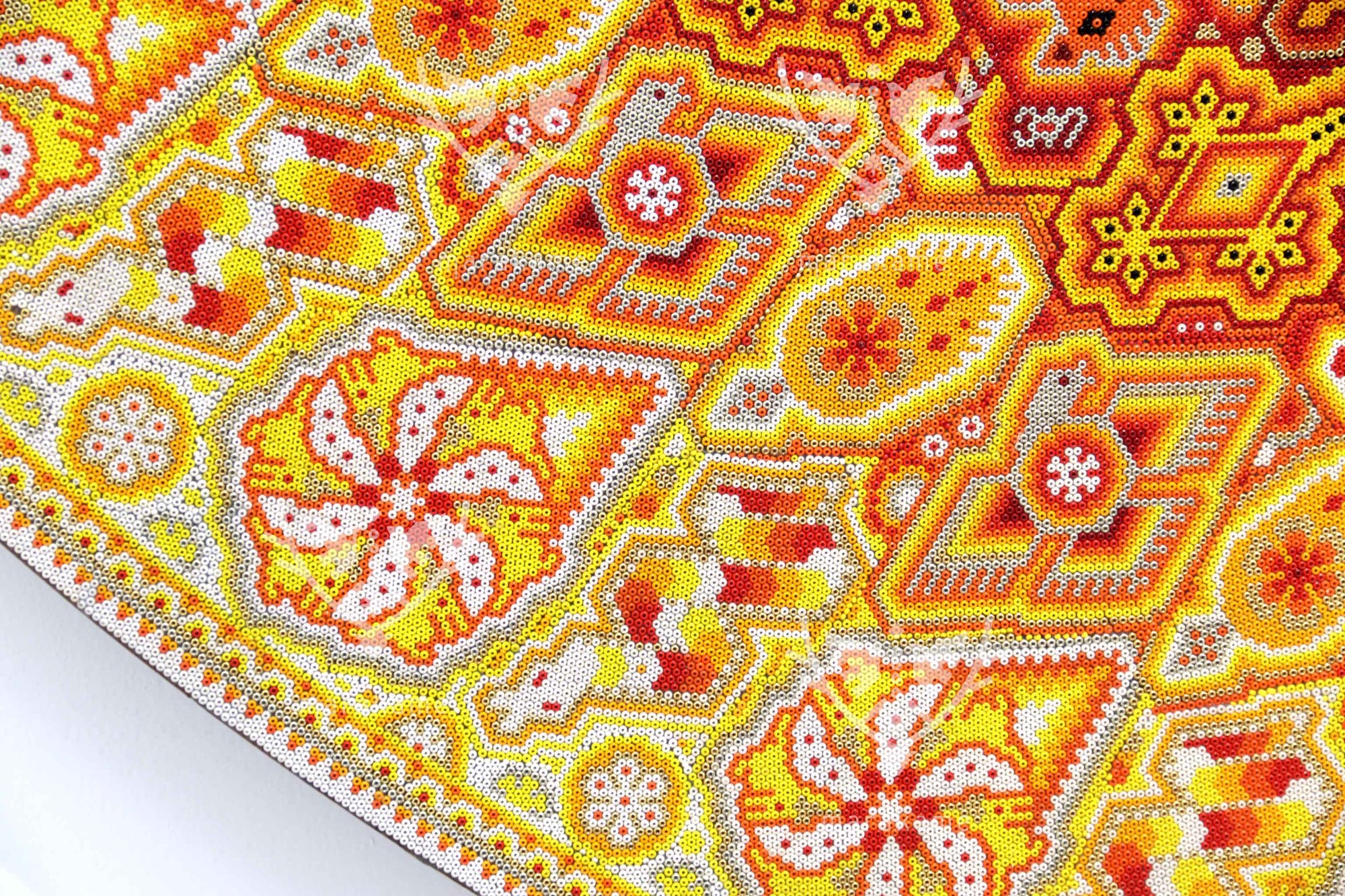 Nierika de Chaquira Círculo Huichol - Te’akata: fuego primordial y centro ceremonial wixárika - 160 cm. - 2025