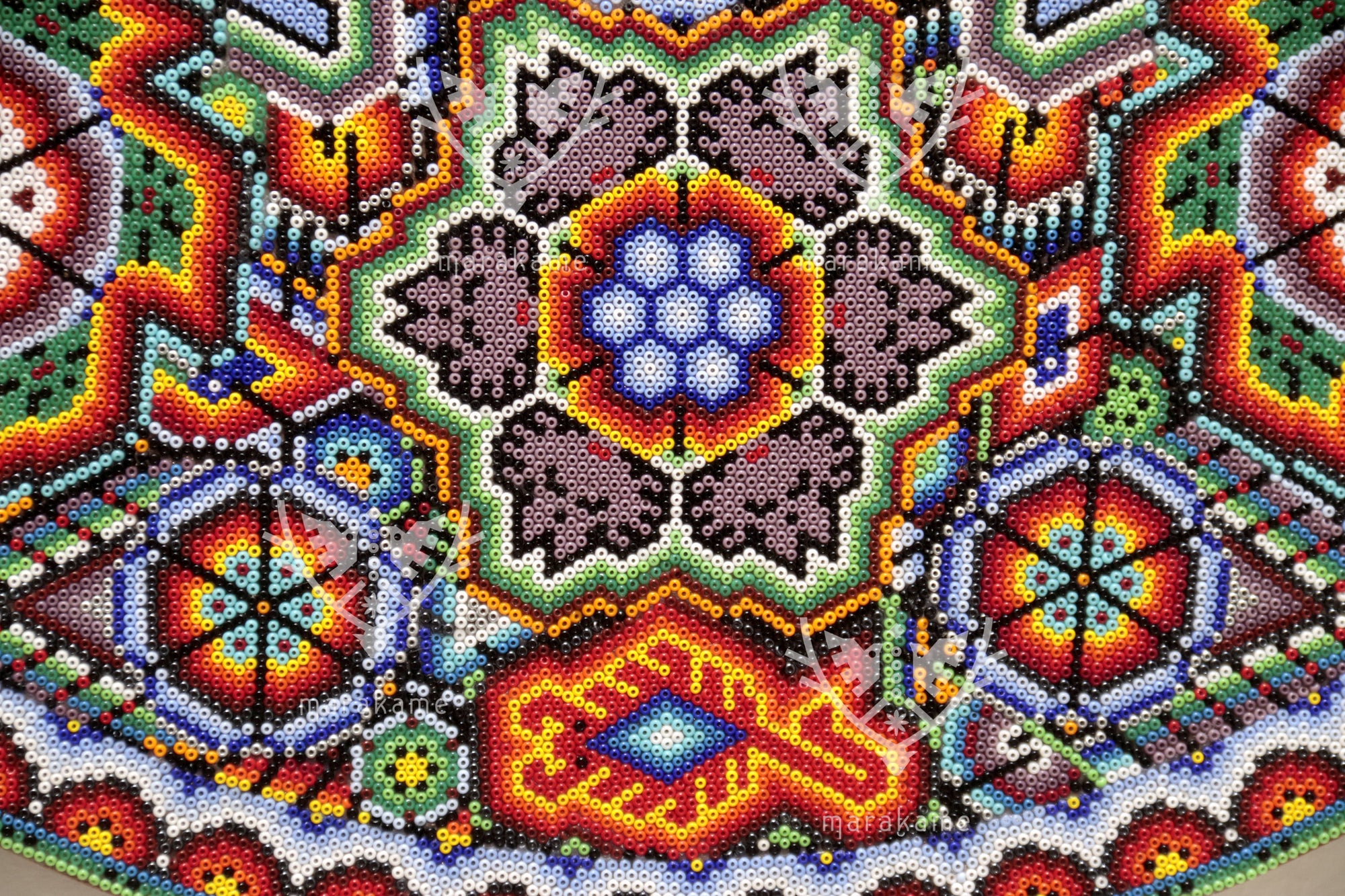 Nierika de Chaquira micro Círculo Huichol - Wirikuta Wa Usa Manti Neika - 40 cm.