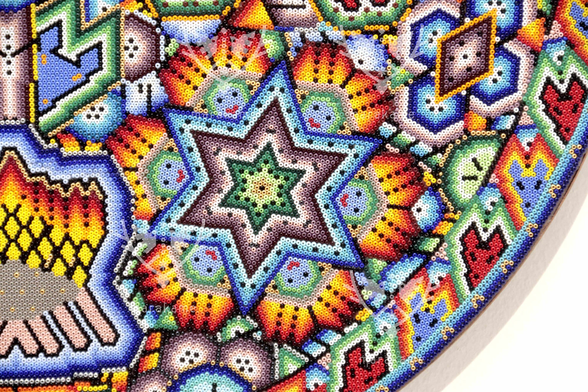 Nierika de Chaquira micro Círculo Huichol - Tseriekame - 40 cm.
