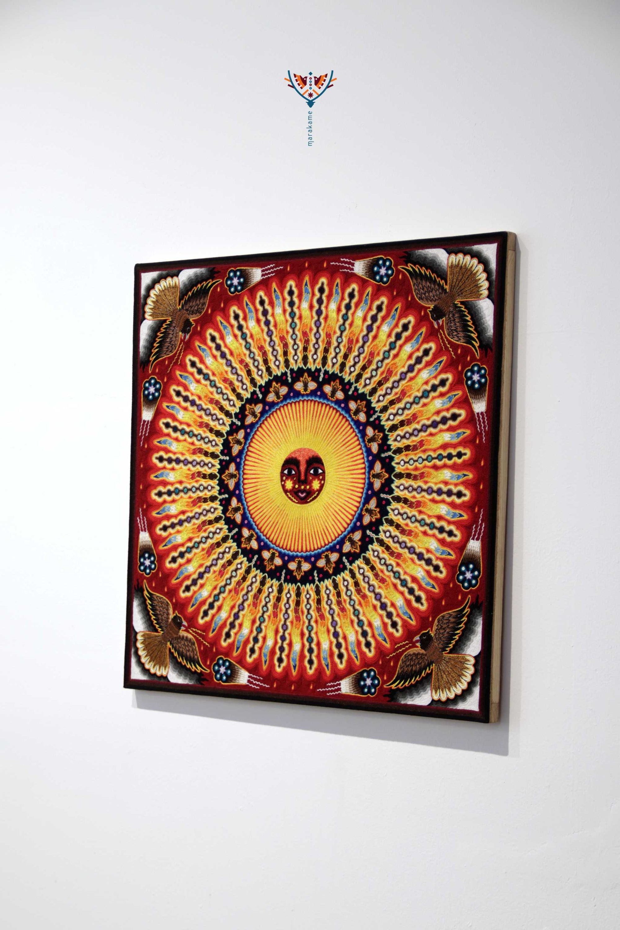 Nierika de Estambre fino Cuadro Huichol - Tatéi werika wimari - Nuestra madre águila real - 60 cm.
