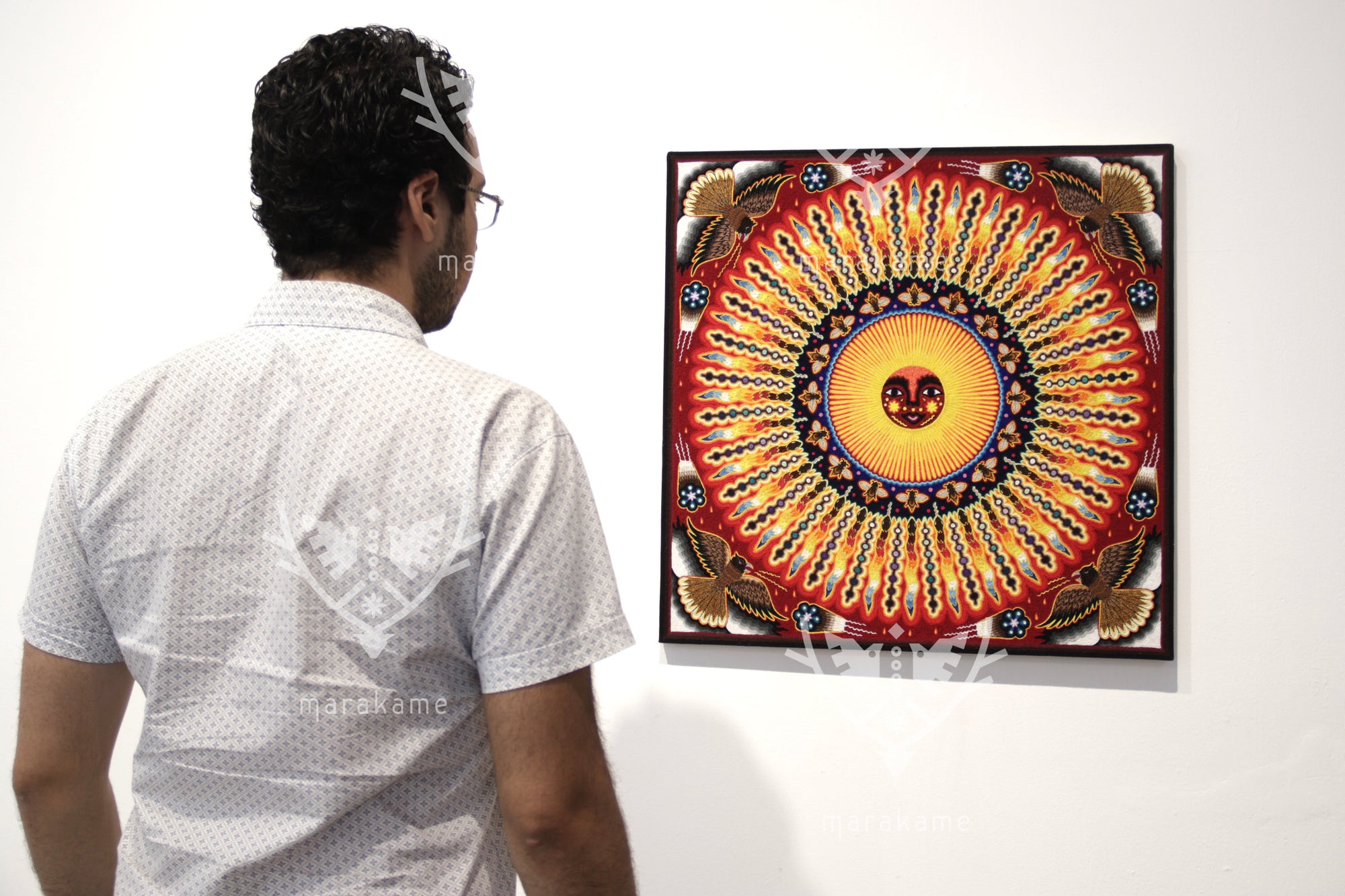 Nierika de Estambre fino Cuadro Huichol - Tatéi werika wimari - Nuestra madre águila real - 60 cm.