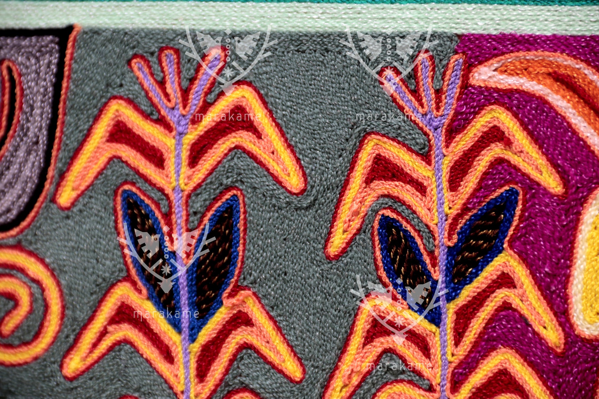 Nierika de Estambre Huichol Gemälde – Mutter Natur – 60 x 60 cm. - 2025