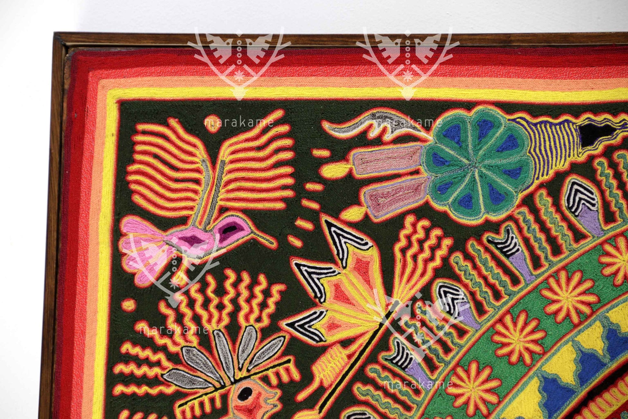 Nierika de Estambre Cuadro Huichol - Takutsi Nakawé - Madre creadora - 122 x 94 cm. - 2025