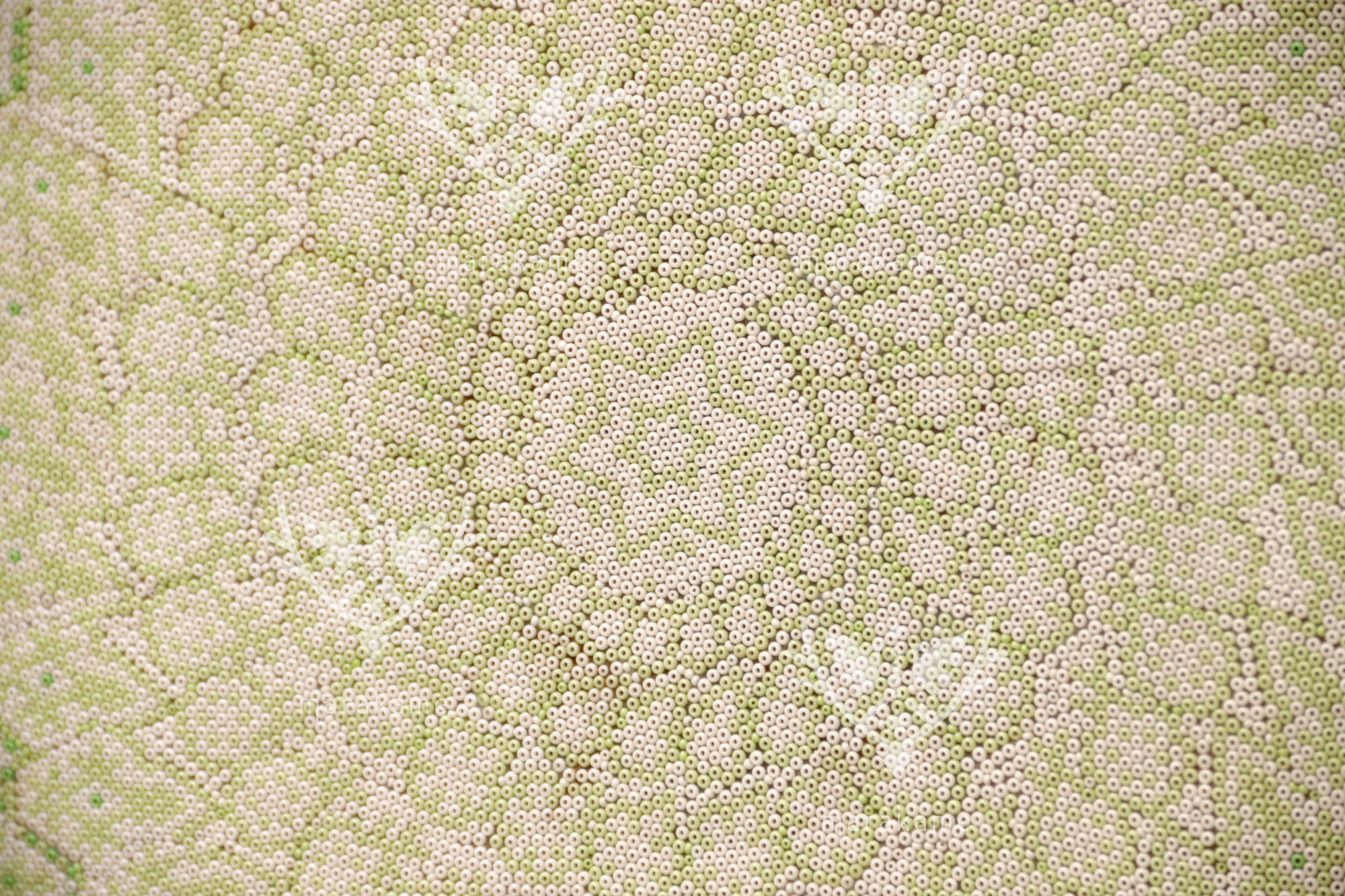 Nierika de Chaquira Circulo Huichol - Xuráwe: Memoria del Peregrinaje - 120 cm.