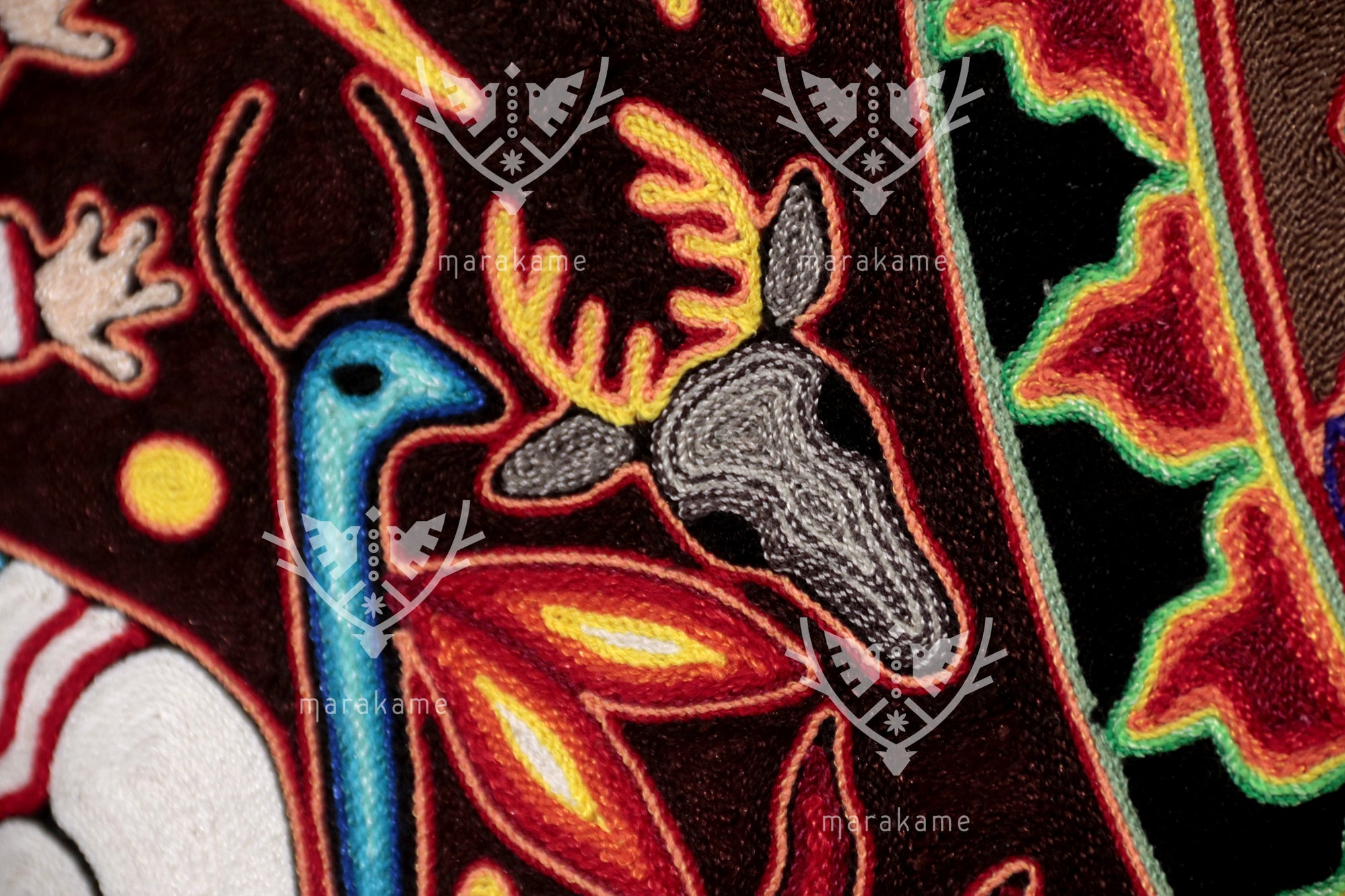 Nierika de Estambre Cuadro Huichol - Tamatsi Maxa Kauyumarie - 120 x 60 cm.