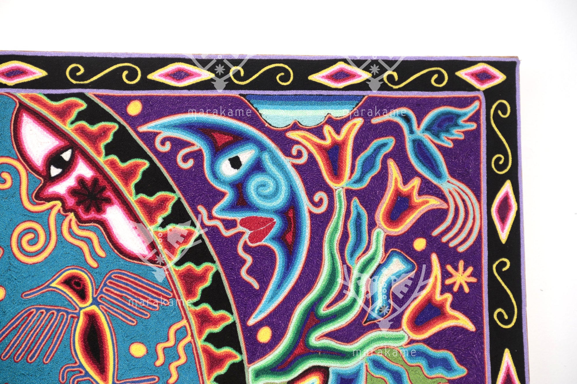 Nierika de Estambre Cuadro Huichol - Tamatsi Maxa Kauyumarie - 120 x 60 cm.