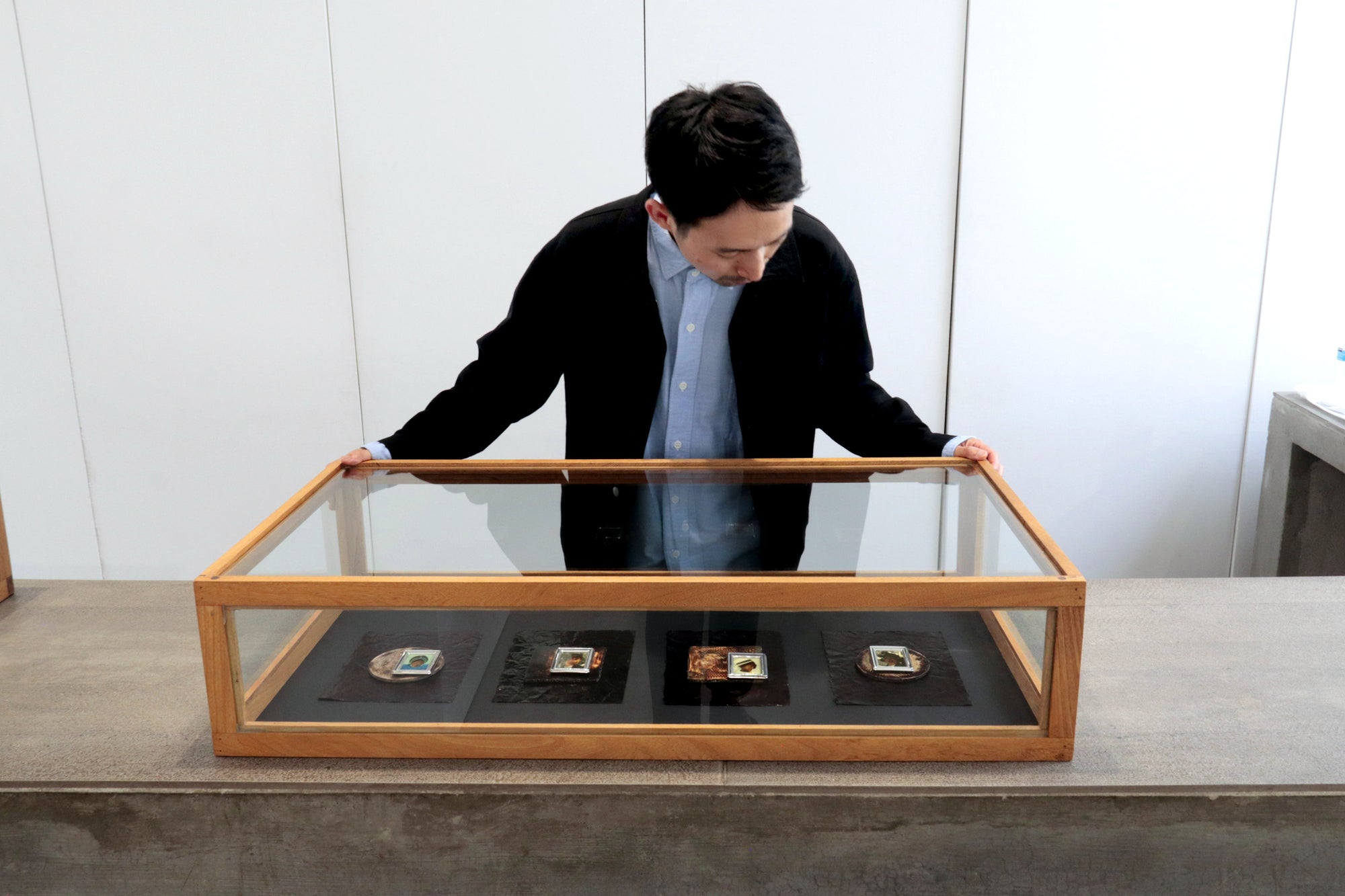 Self-portrait with interior colors III