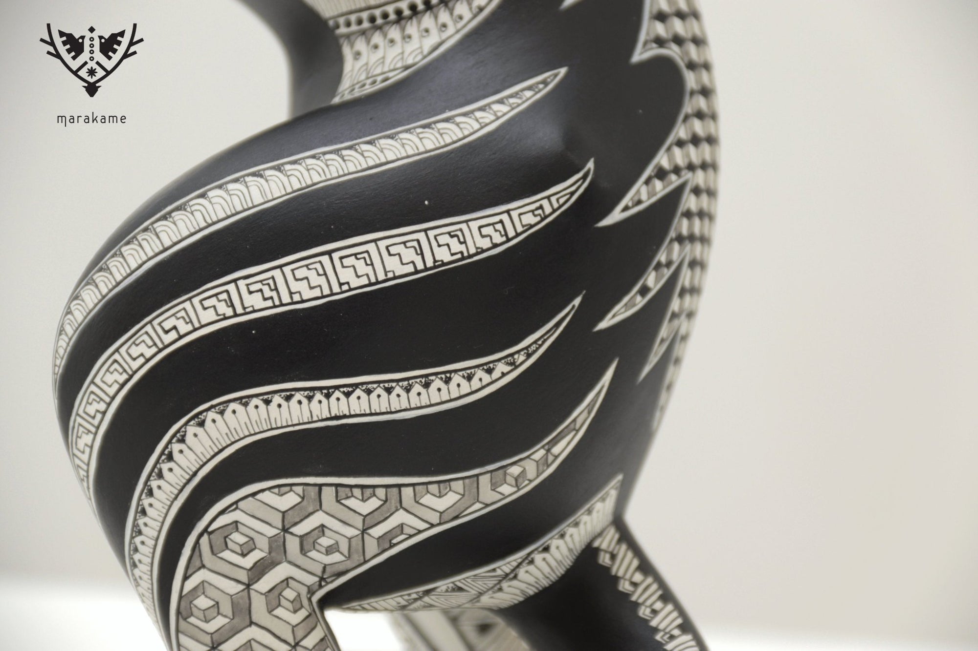 Alebrije - Fusión perro cráneo #2 - Eterno Reposo - Arte Huichol - Marakame