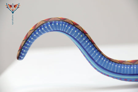 Alebrije - Perro acostado - Arte Huichol - Marakame