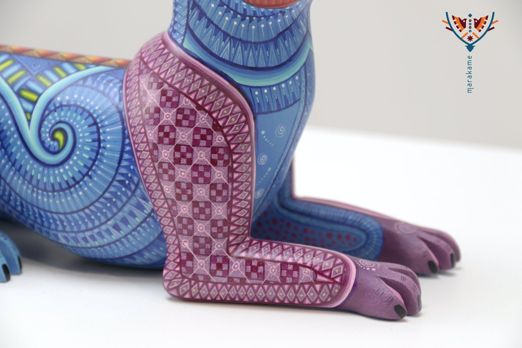 Alebrije - Perro acostado - Arte Huichol - Marakame