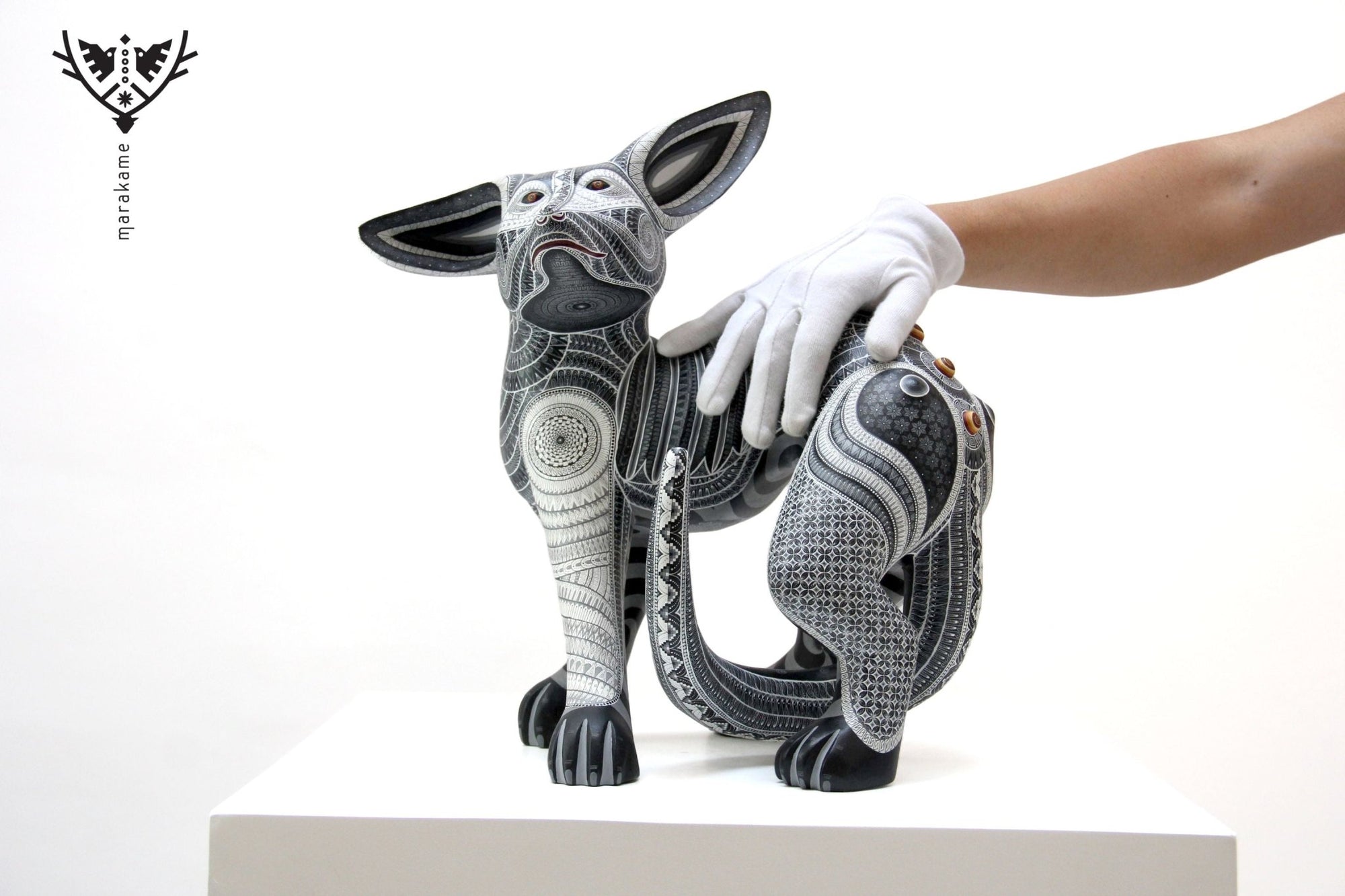 Hund Alebrije – Biní xcustiá – Huichol-Kunst – Marakame