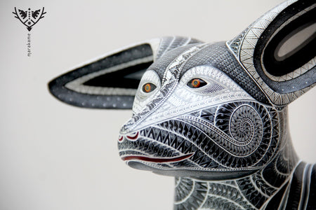Hund Alebrije – Biní xcustiá – Huichol-Kunst – Marakame