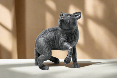 Alebrije Black Dog-Bekw'Nazahui-Huichol Art-Marakame