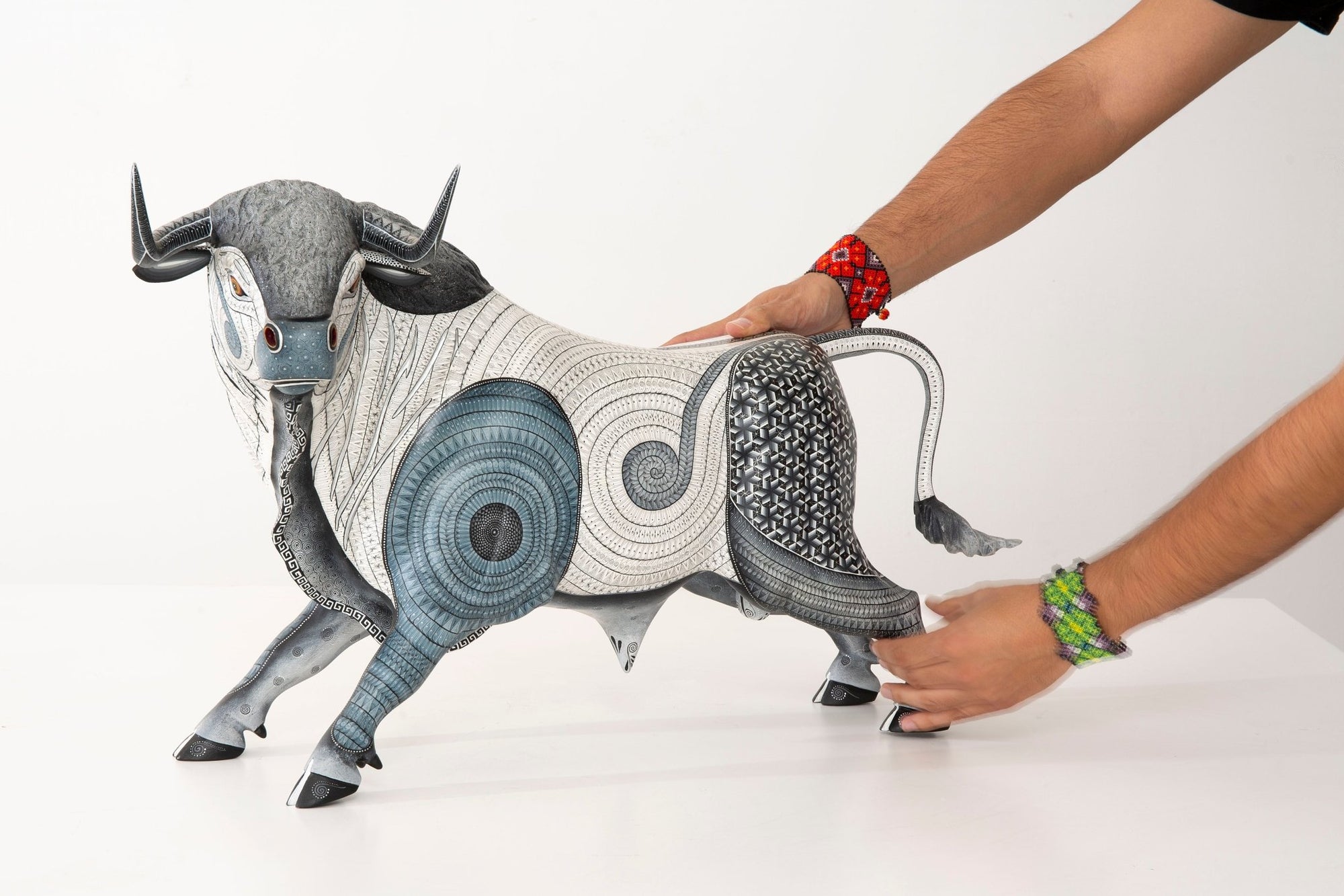 Alebrije - Kampfstier - Huichol Art - Marakame