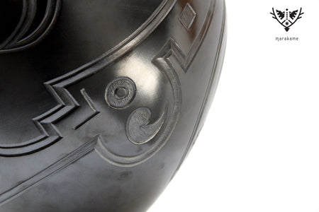 Mata Ortiz Ceramics - Black Vase III - Huichol Art - Marakame