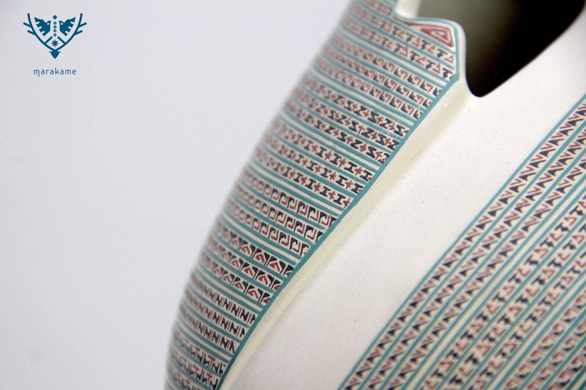 Cerámica de Mata Ortiz - Pieza turquesa mediana - Arte Huichol - Marakame
