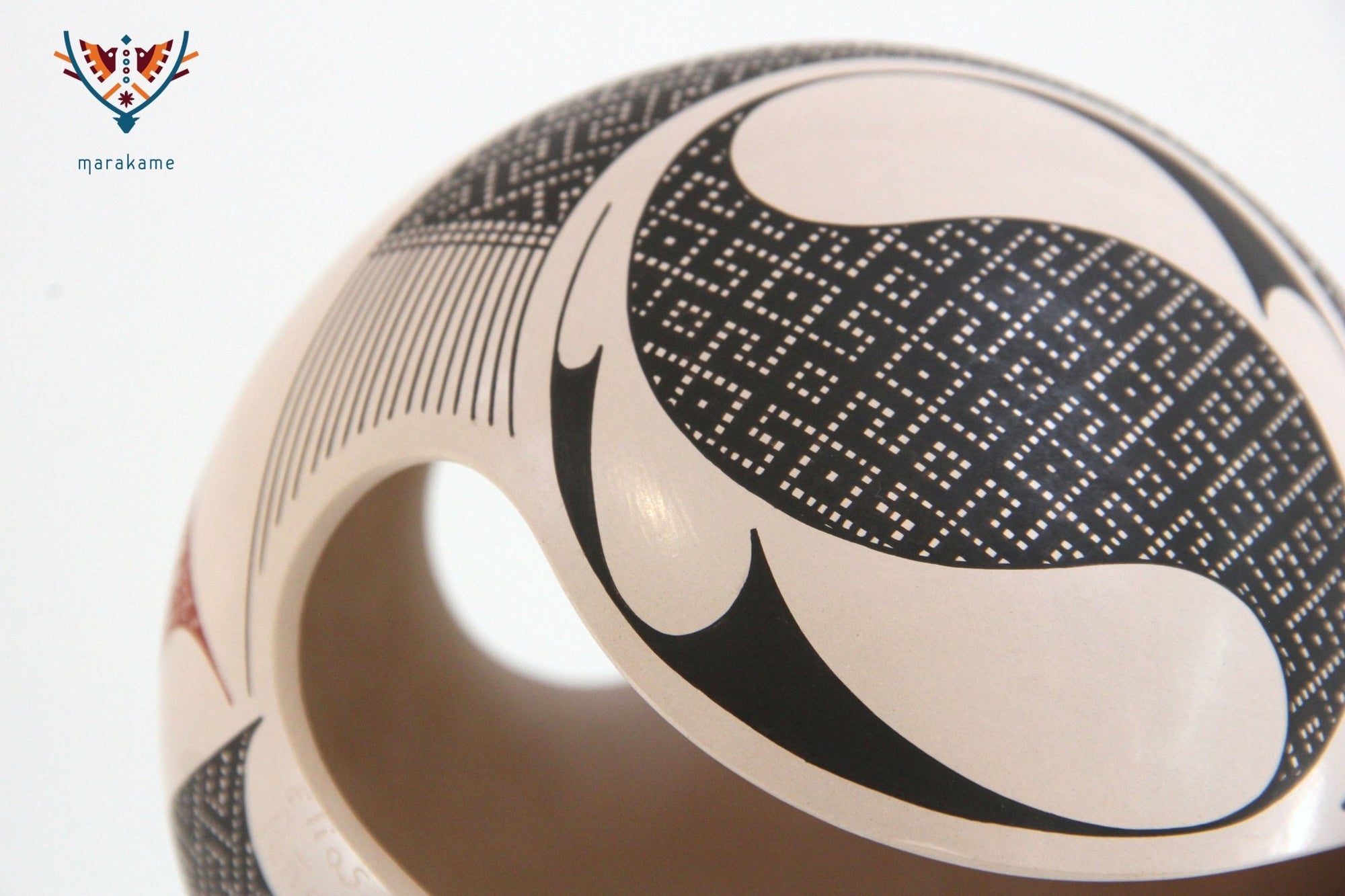 Mata Ortiz Keramik – No End – Huichol Art – Marakame