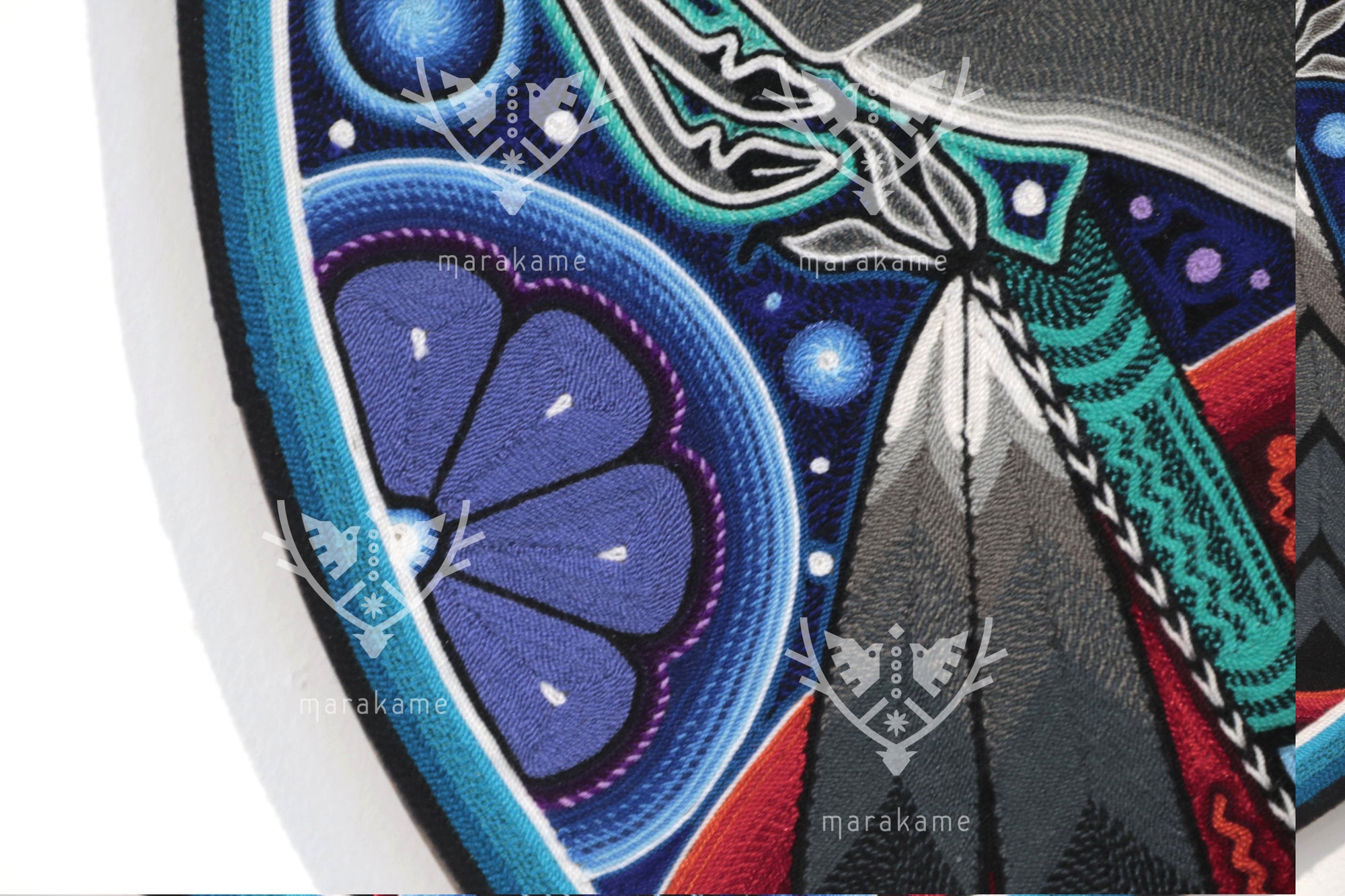 Nierika de Estambre fino Circulo Huichol - Maxakwaxi – El Ancestro Hombre Venado - 60 cm.