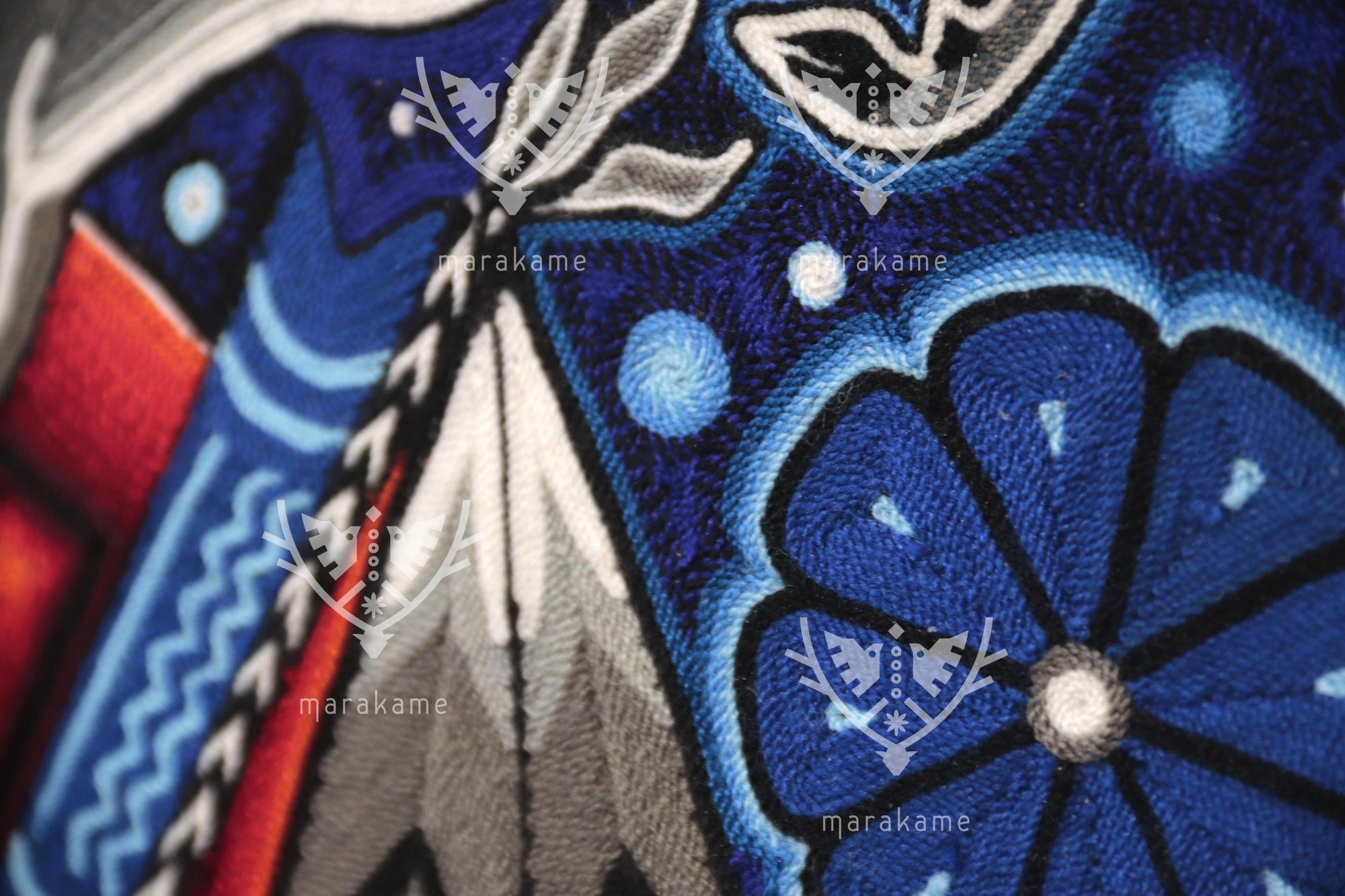 Nierika de Estambre fino Circulo Huichol - Maxakwaxi – El Ancestro Hombre Venado - 60 cm.