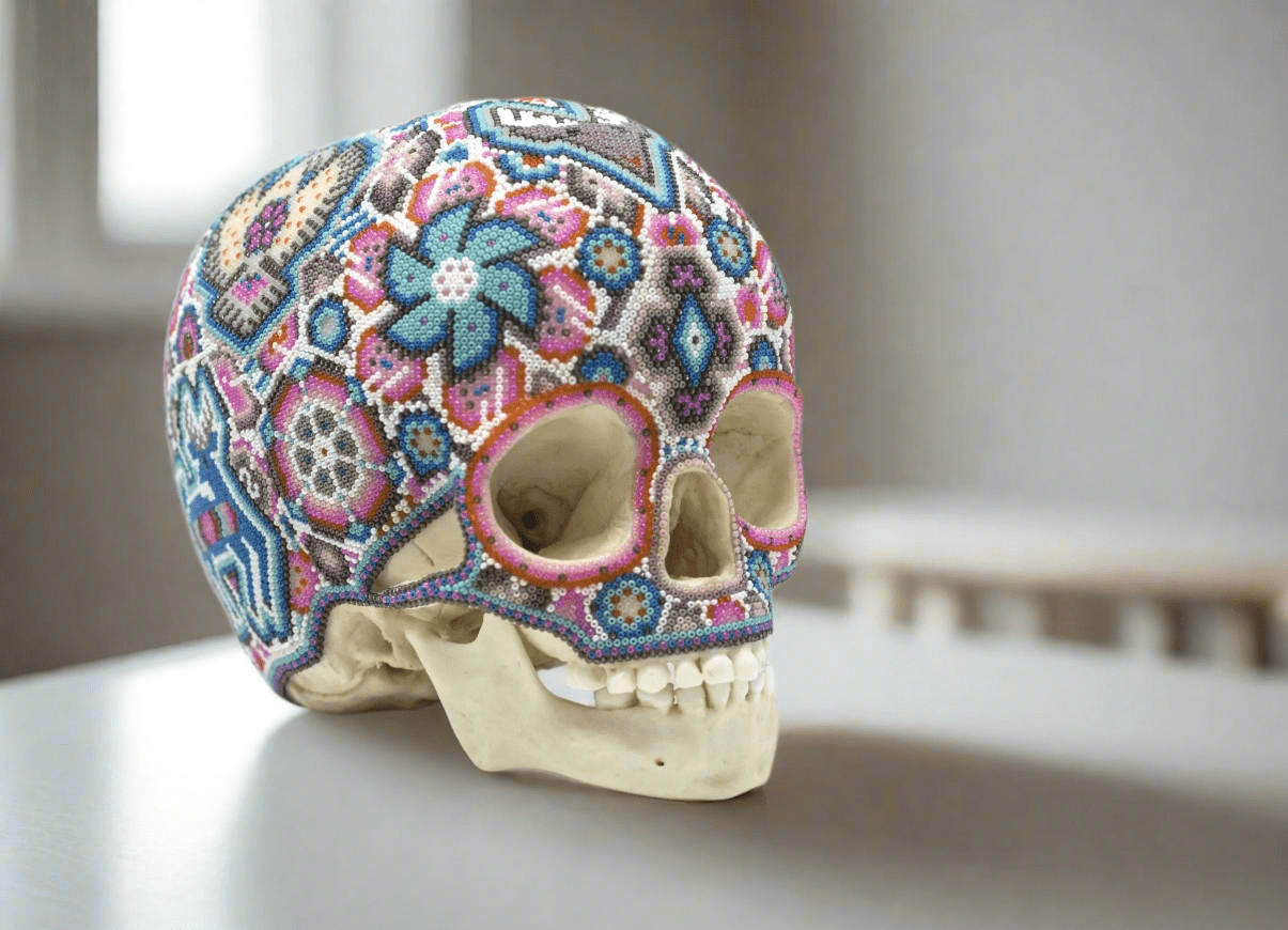 Cráneo Hiperrealista de Niño Arcaico de hace 6000 años "Ik+Ri" - Arte Huichol - Marakame