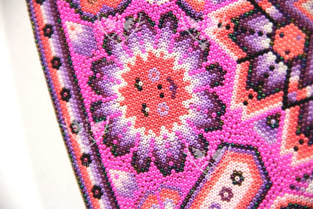 Prevendita - Nierika de Chaquira Huichol Circle - Tuutú muwieri Wirikuta - Peyote piumato proveniente dal luogo sacro dove nasce il peyote - 120 cm. - Arte Huichol - Marakame
