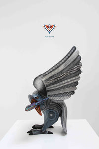 Alebrije - Águila cazadora Guuze' - Arte Huichol - Marakame