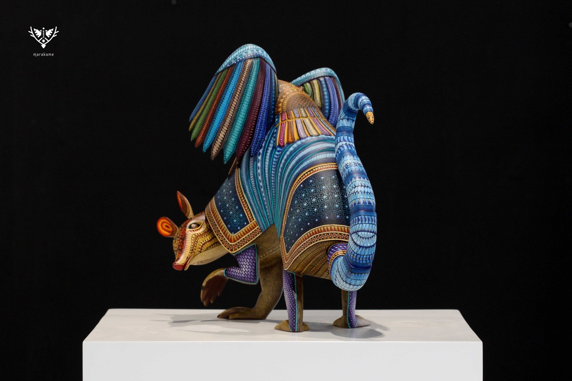 Alebrije - Armadillo con búho - Arte Huichol - Marakame