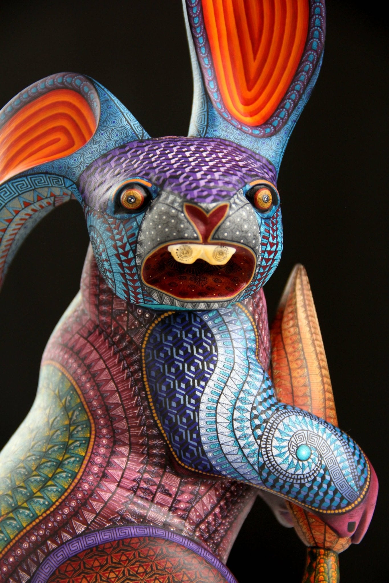 Alebrije - Kaninchen mit Karotte - Huichol Art - Marakame