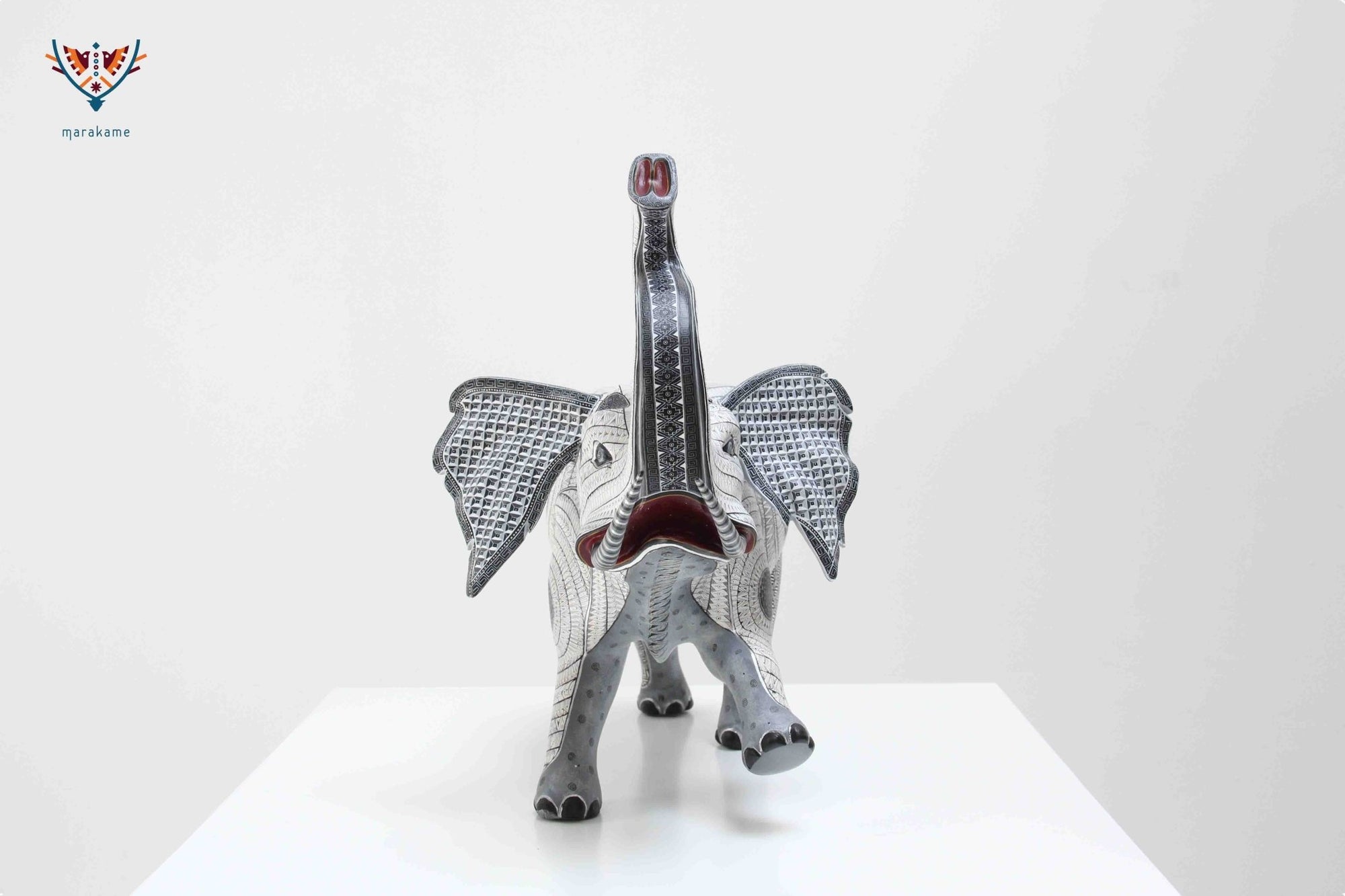 Alebrije - Elefante Huaniisi - Arte Huichol - Marakame