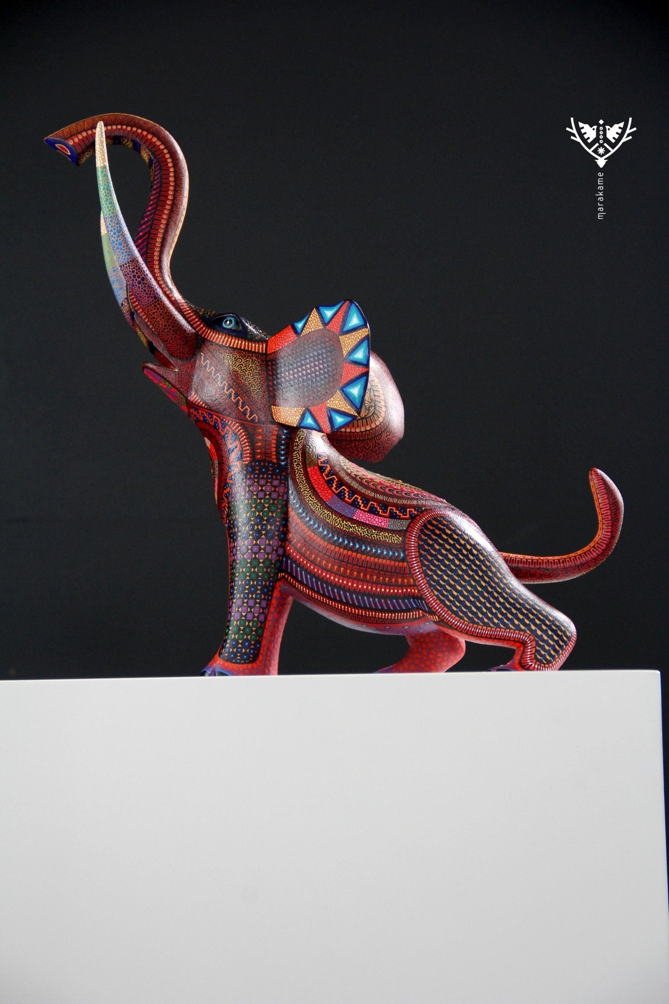 Alebrije - Elefante Pochutla - Arte Huichol - Marakame