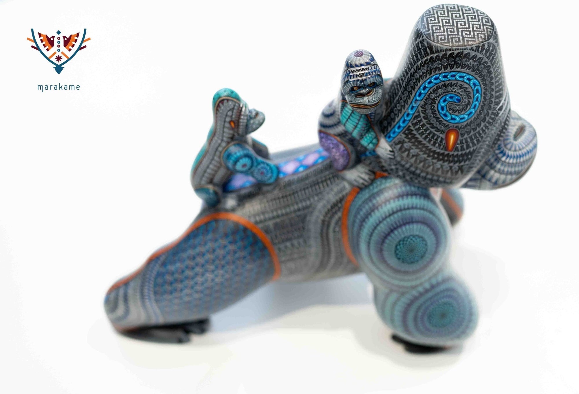 Alebrije Gorilla con bambini - Amá mashin - Arte Huichol - Marakame