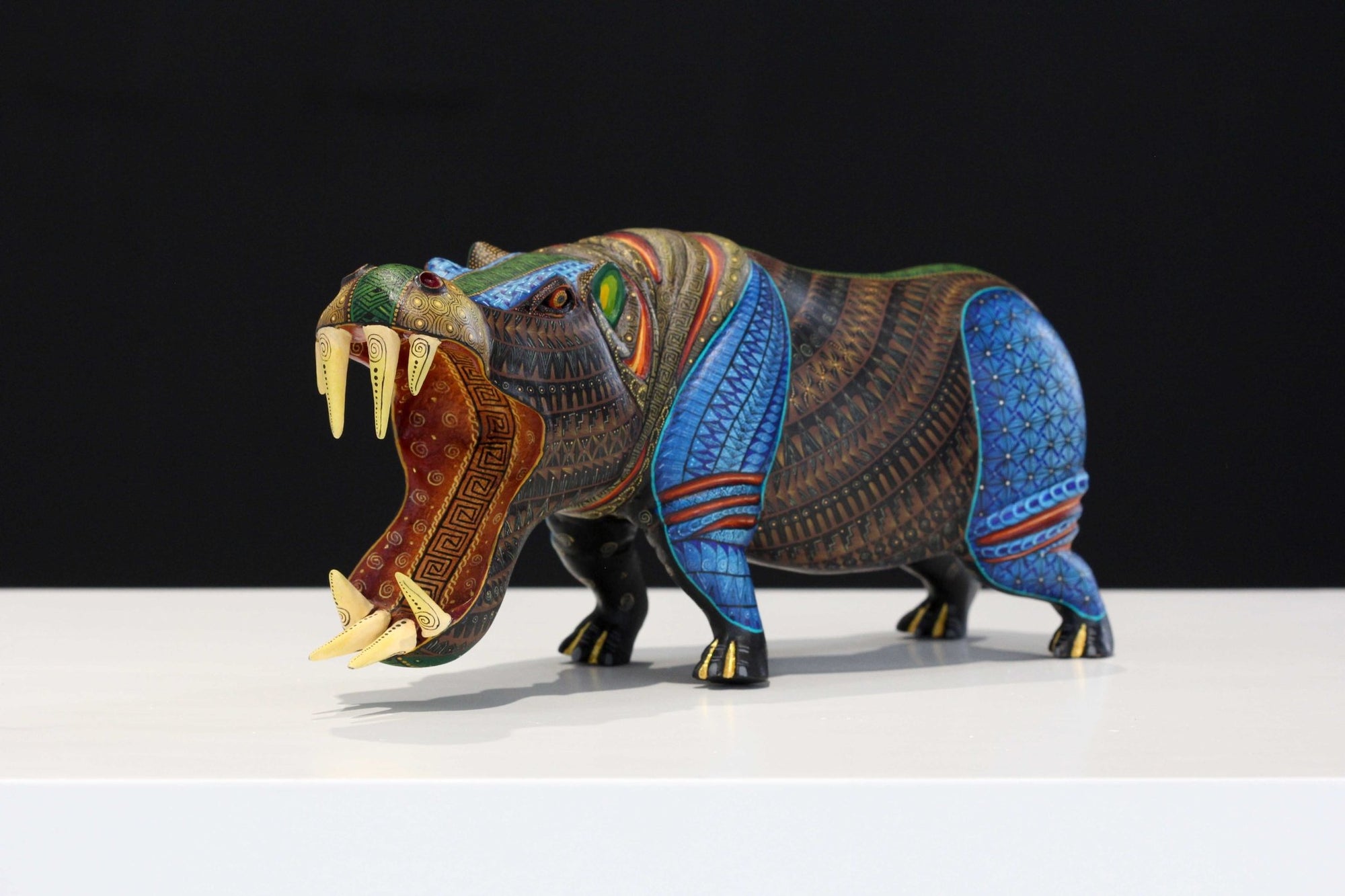 Alebrije - Hipopótamo furioso - Arte Huichol - Marakame
