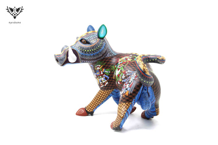 Wild boar alebrije - Bihui gui'xhi '- Huichol art - Marakame