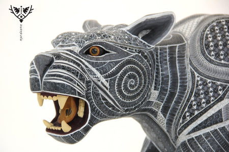 Alebrije - Nazahui Jaguar - Huichol Art - Marakame