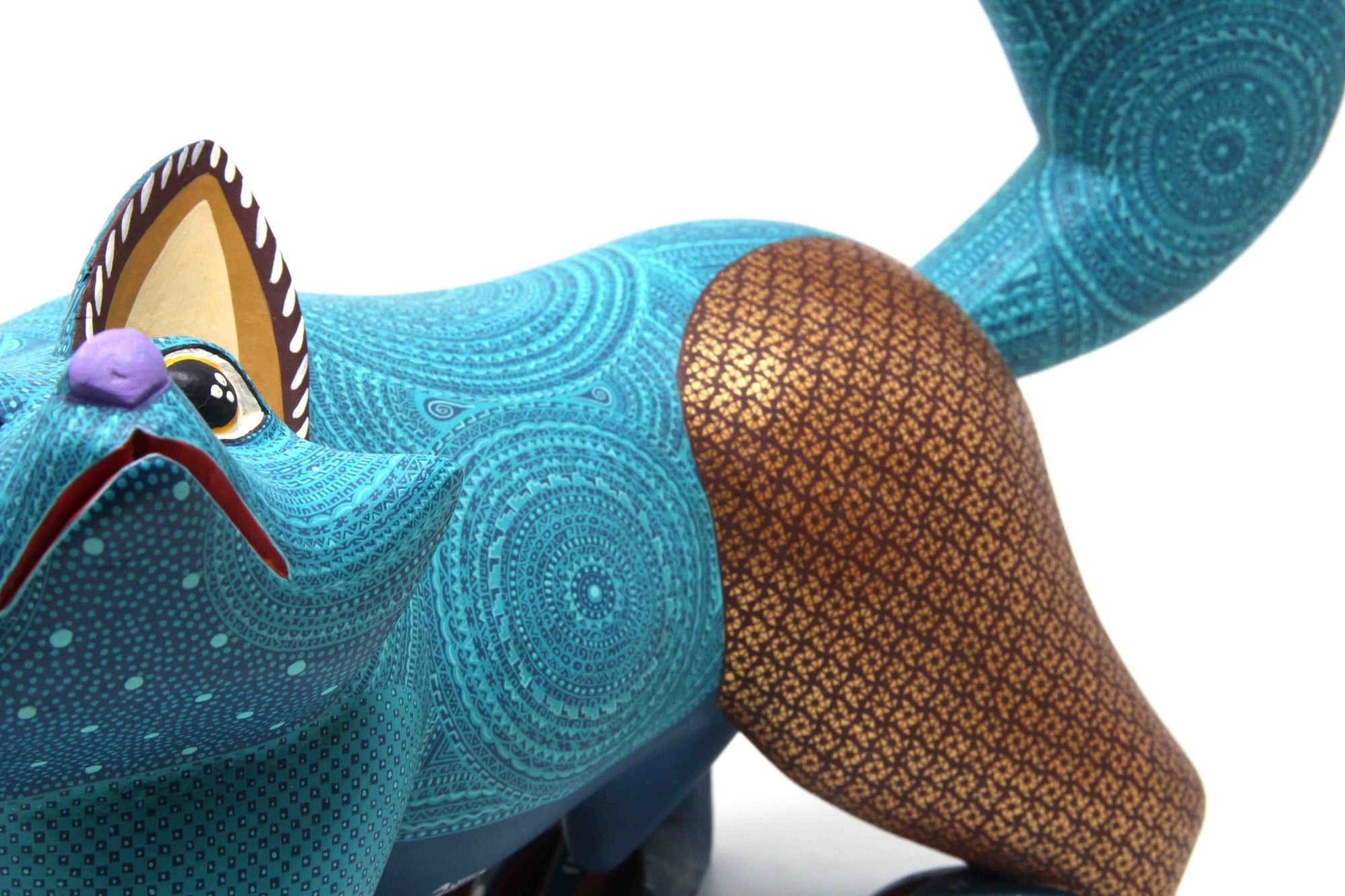 Alebrije - Aqua Raccoon - Art Huichol - Marakame