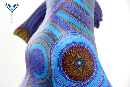 Alebrije - Oso ancestral con pez - Arte Huichol - Marakame